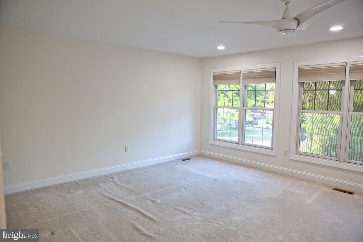 NORTH END - Residential