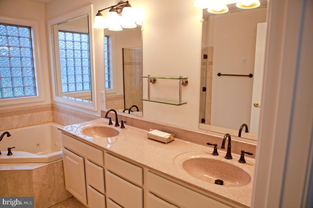 NORTH END - Residential