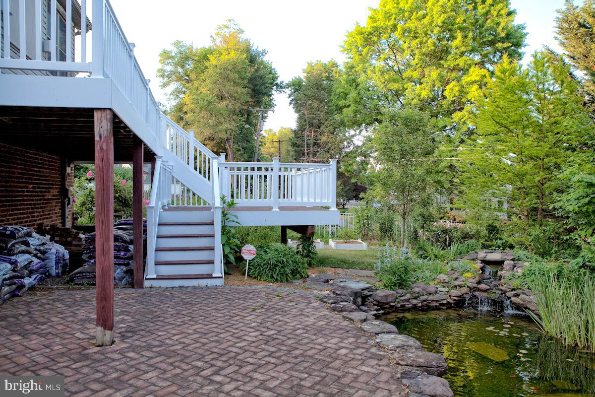 NORTH END - Residential