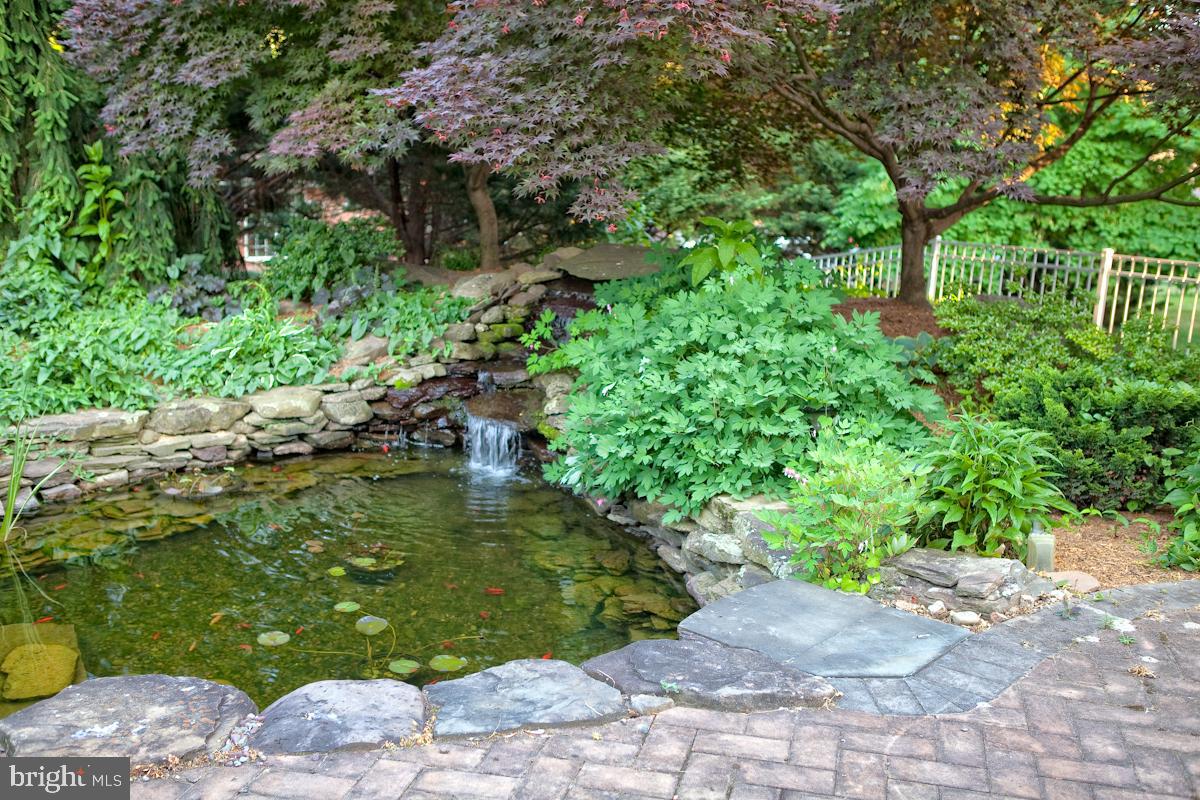 NORTH END - Residential