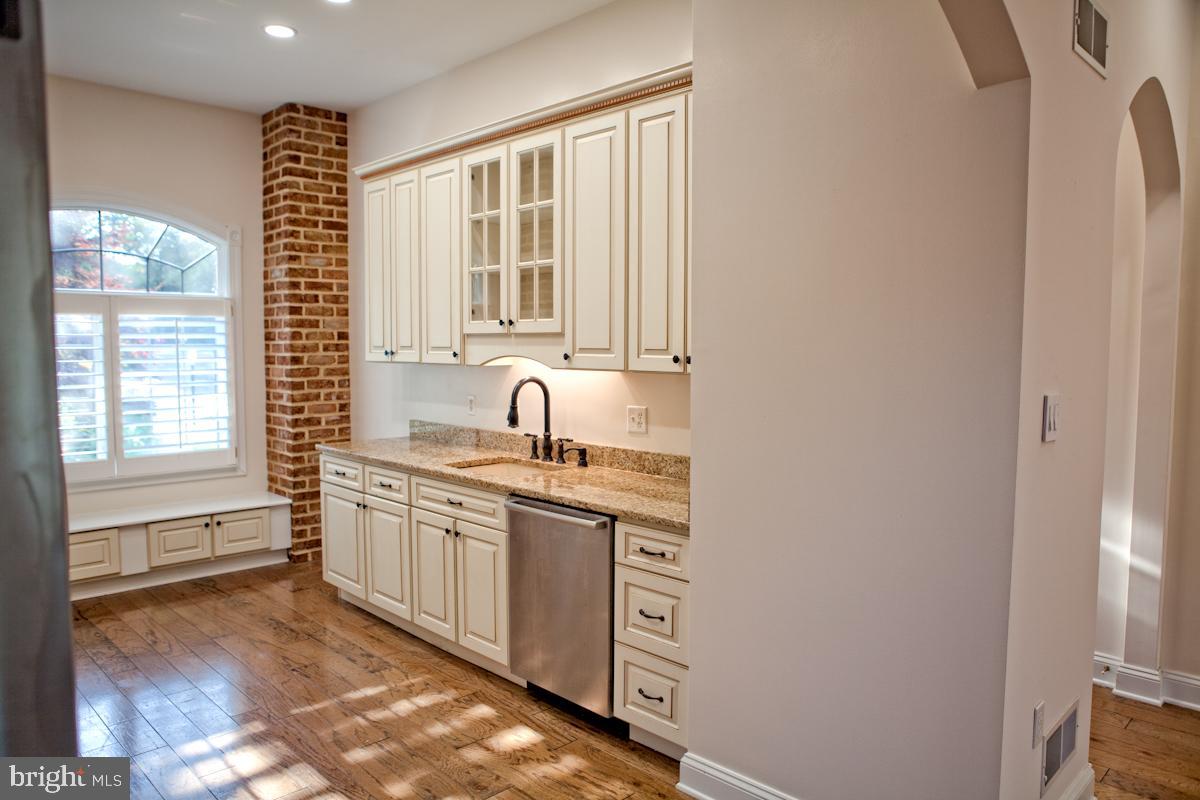 NORTH END - Residential