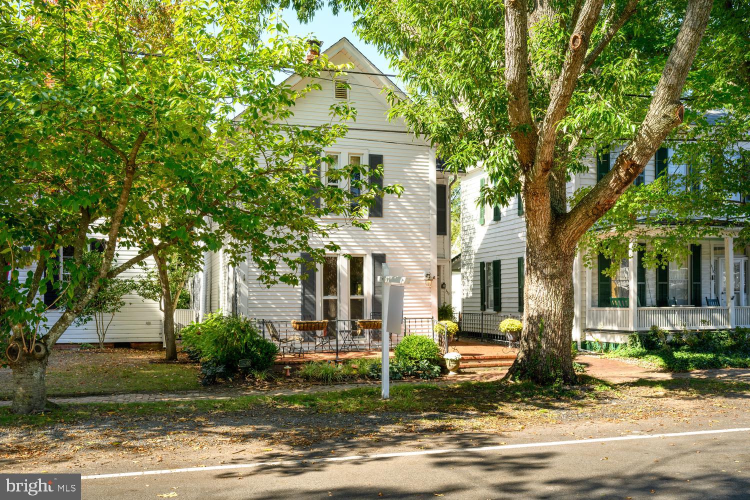 313 N MORRIS STREET