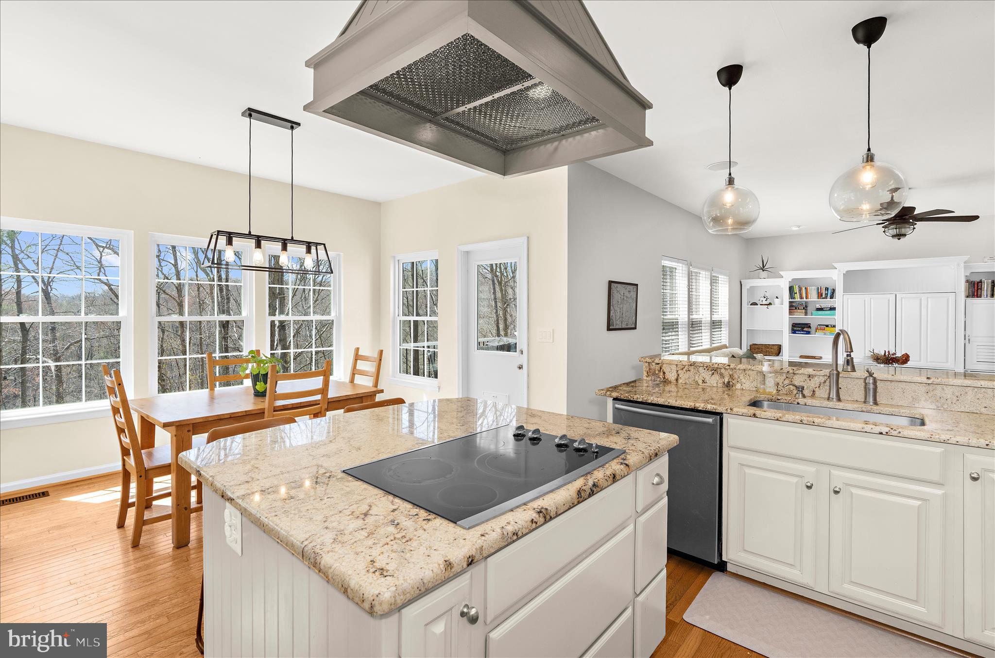 SUNDERLEIGH - Residential