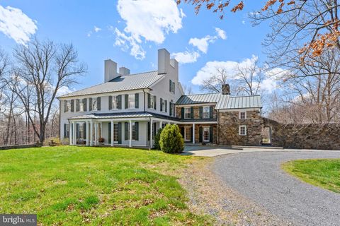 3625 LEEDS MANOR ROAD MARSHALL VA 20115