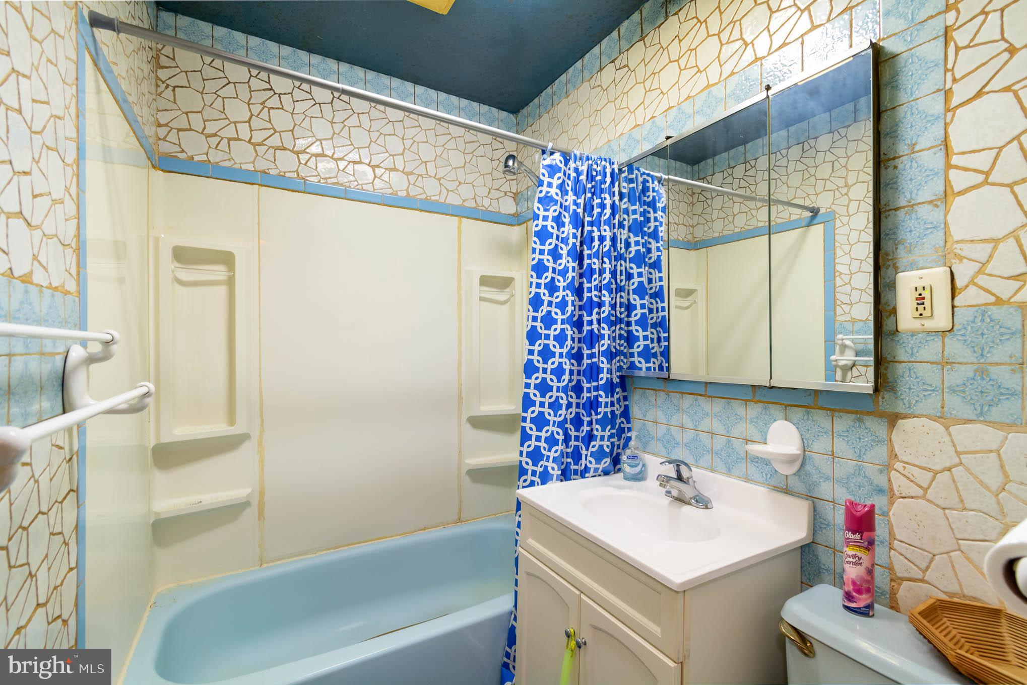 WATERSEDGE - Residential