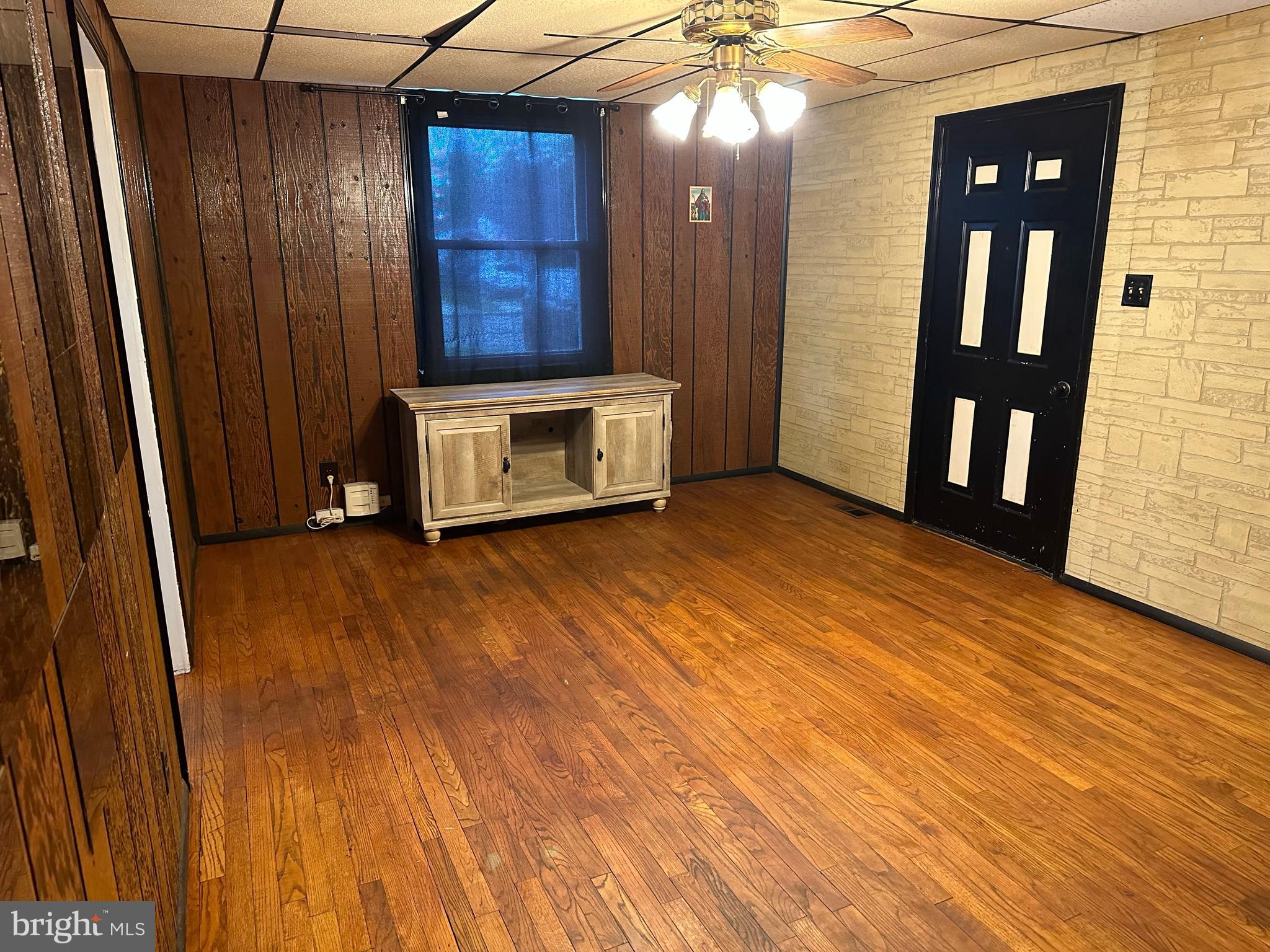 WATERSEDGE - Residential