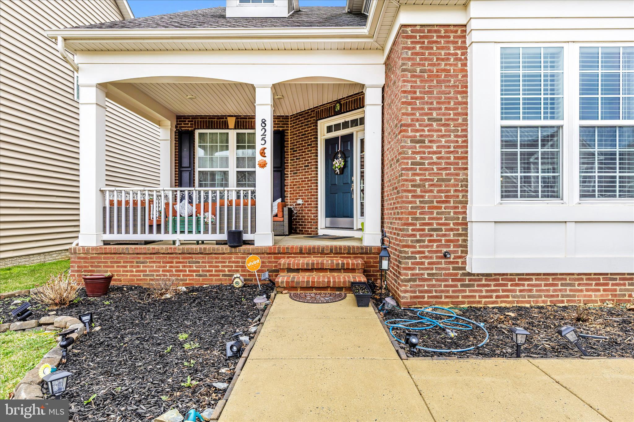 825 HOLDEN ROAD