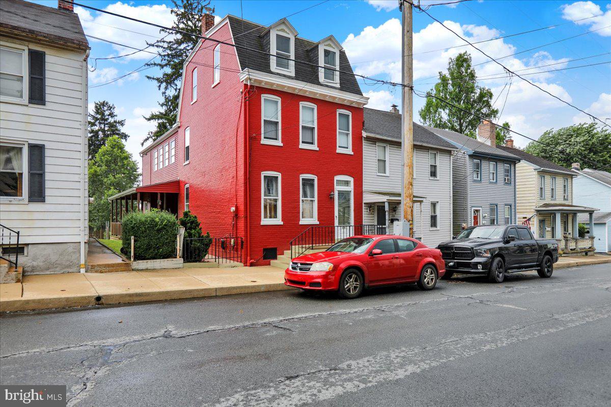 638 MANOR STREET