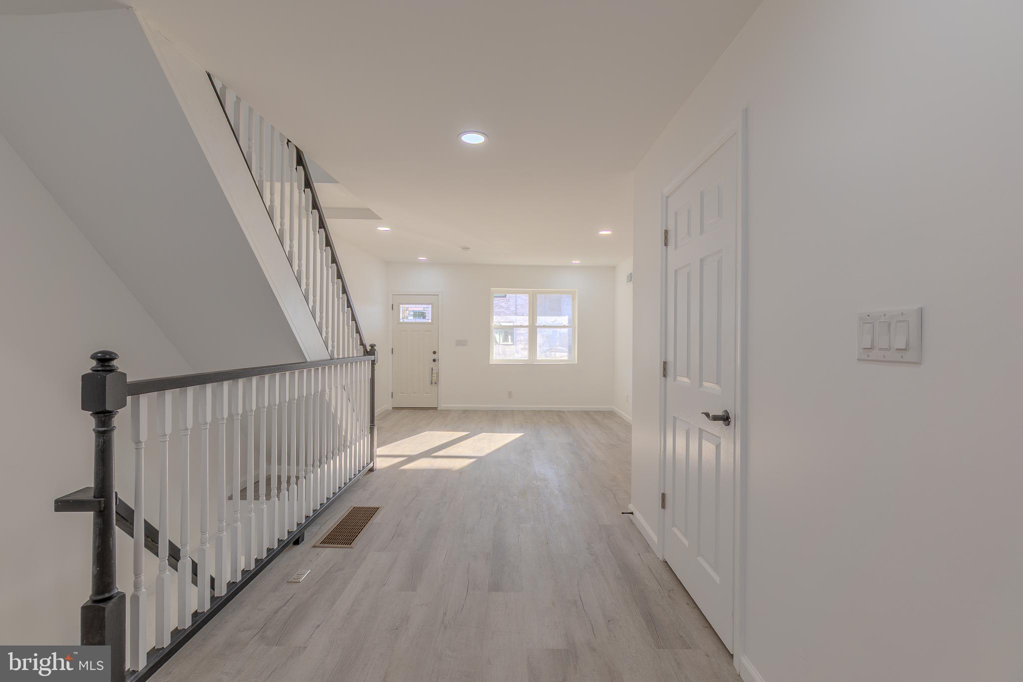 WHITMAN - Residential