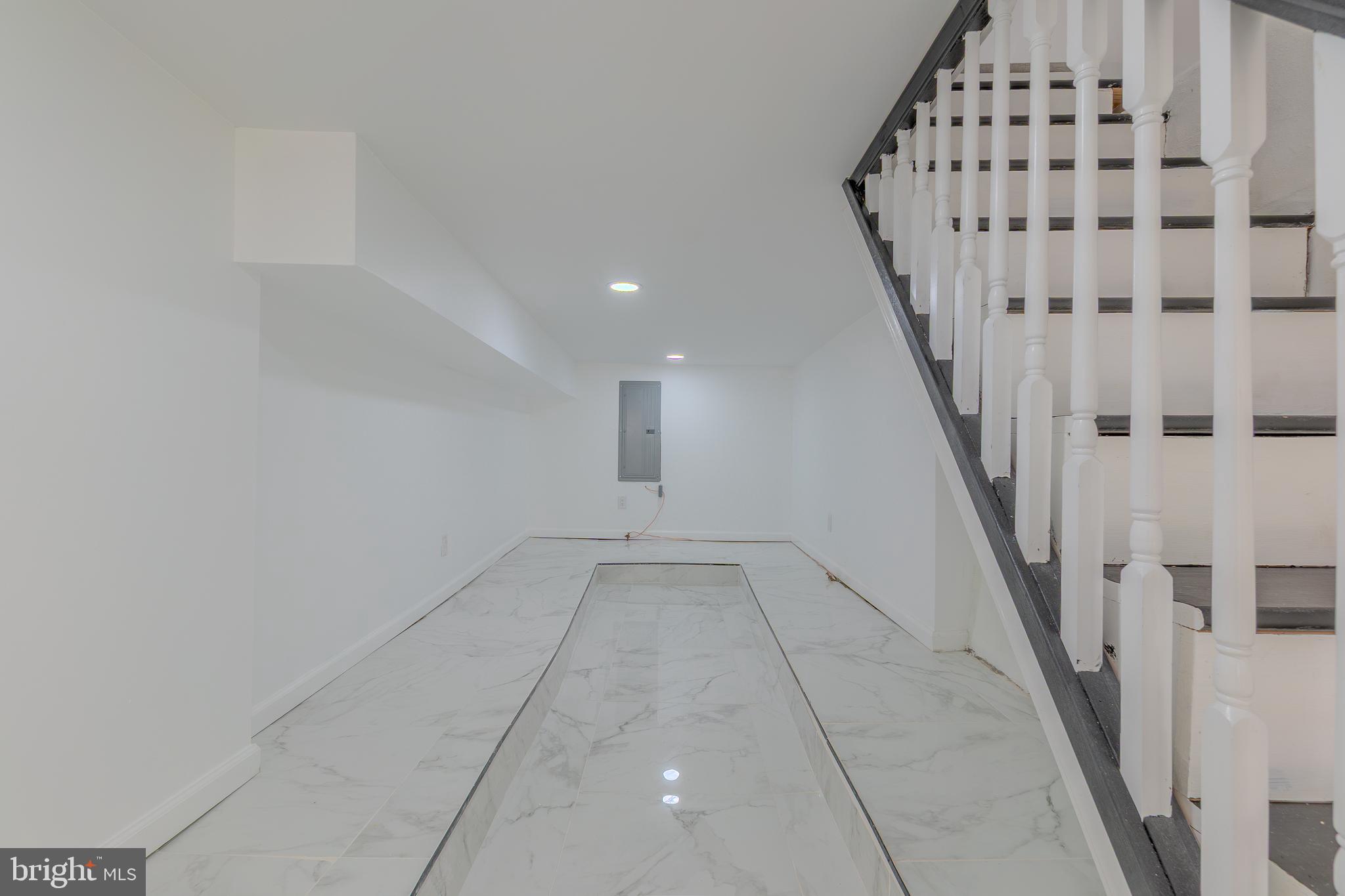 WHITMAN - Residential