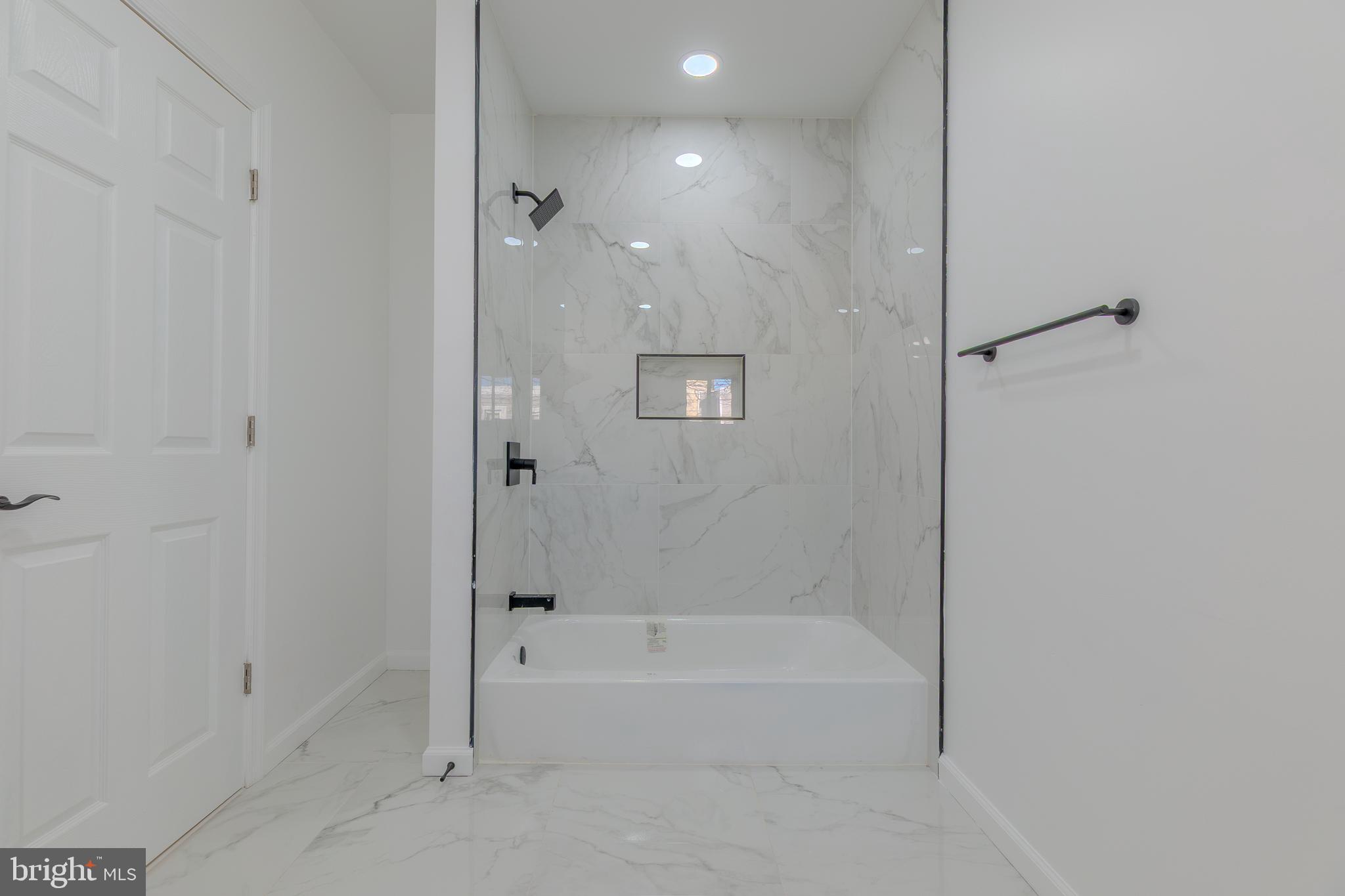 WHITMAN - Residential