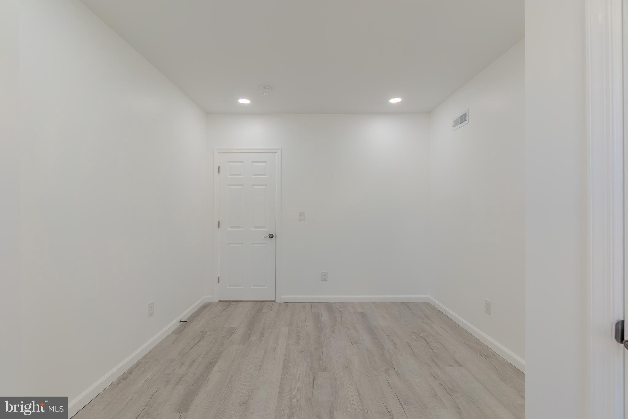 WHITMAN - Residential