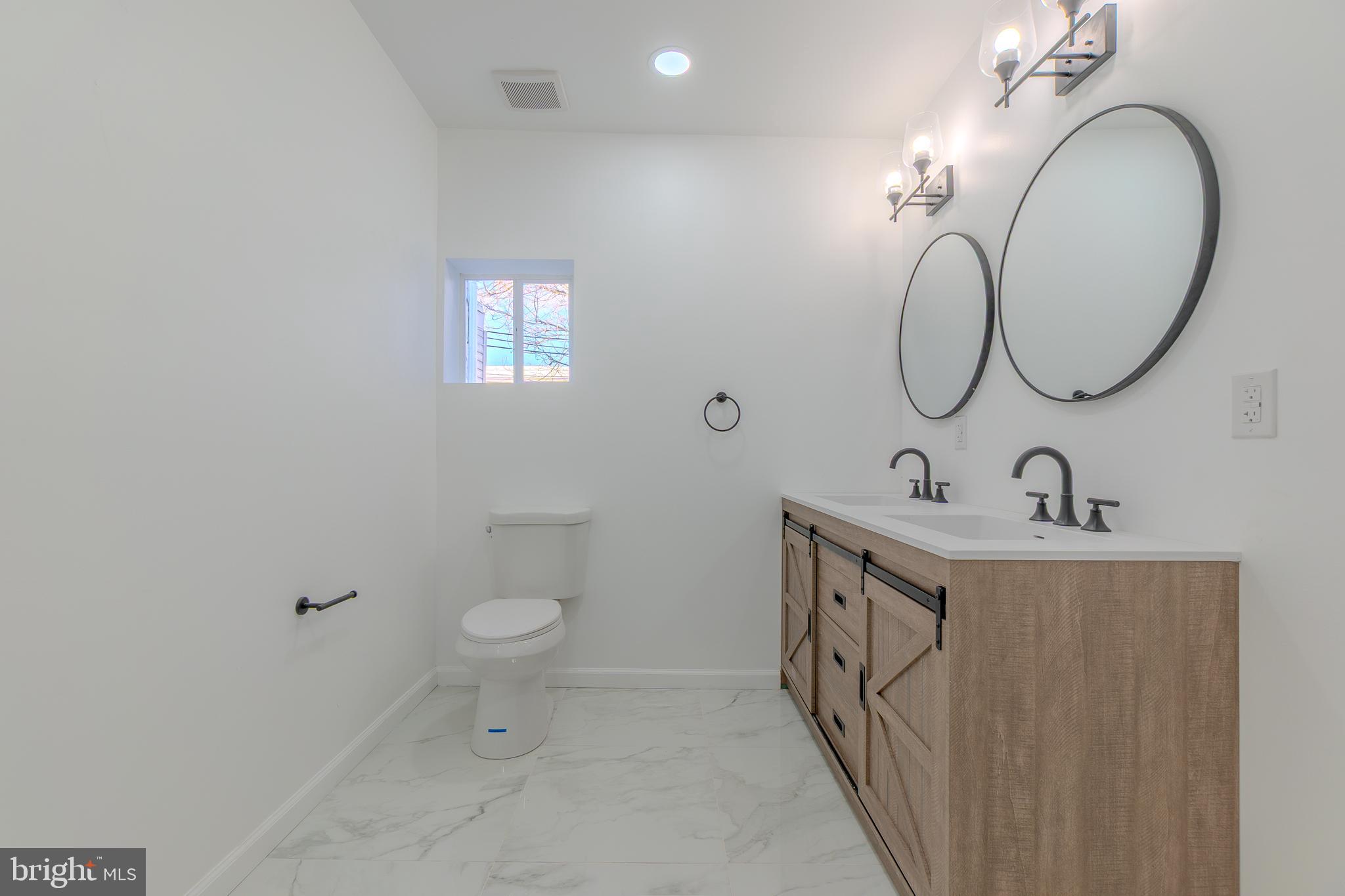 WHITMAN - Residential