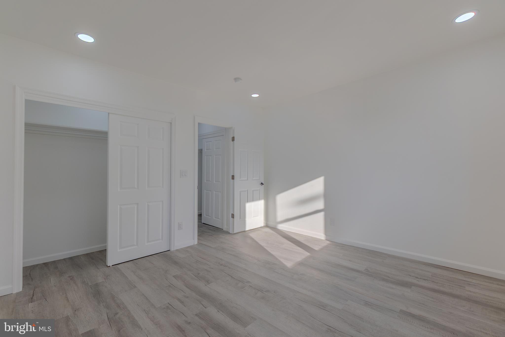 WHITMAN - Residential