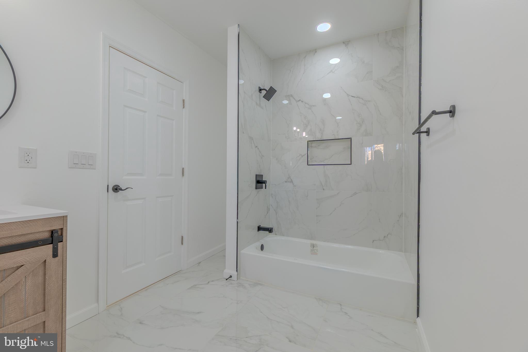 WHITMAN - Residential