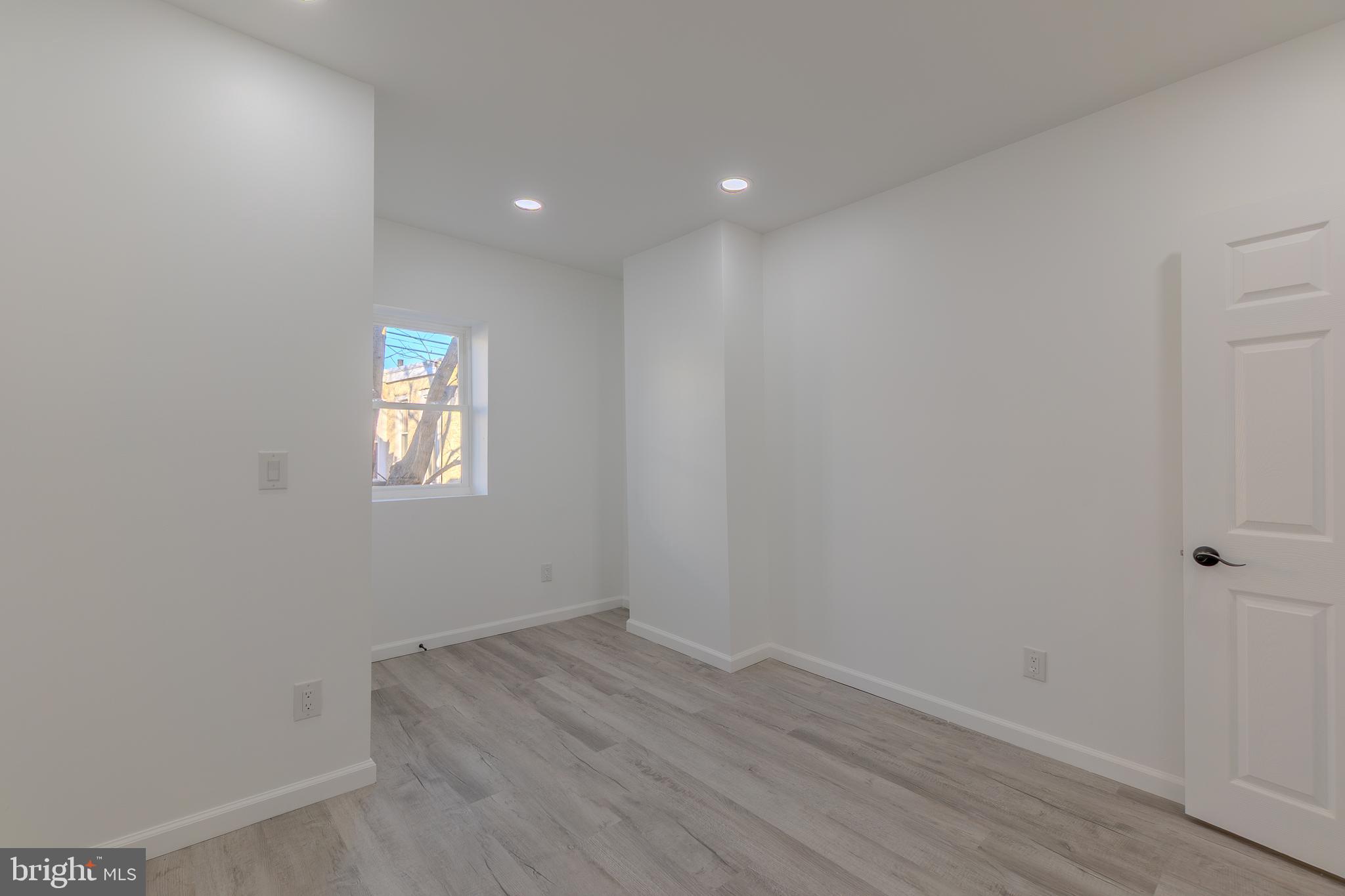 WHITMAN - Residential