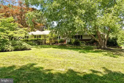 18 Edgewood Road, Robbinsville, NJ 08691 - MLS#: NJME2080176