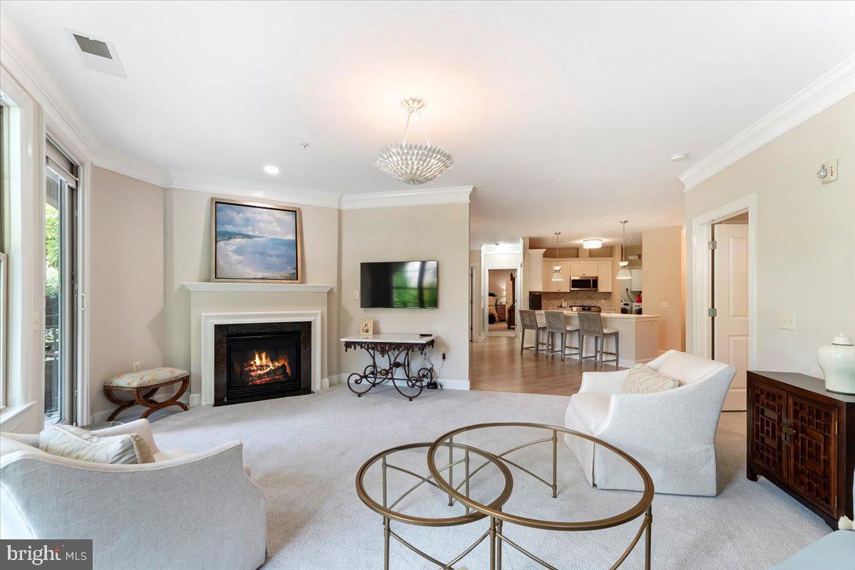 TERRAZZA NEWTOWN SQR - Residential