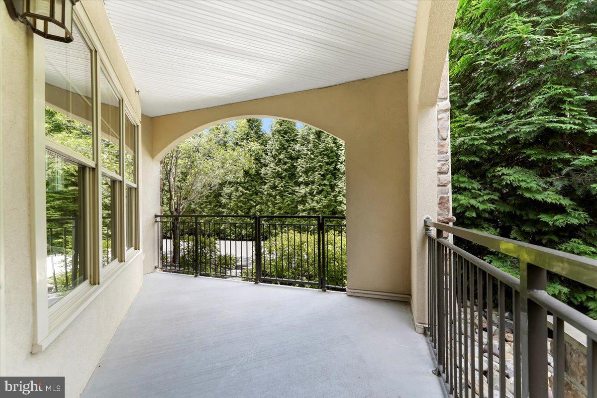 TERRAZZA NEWTOWN SQR - Residential