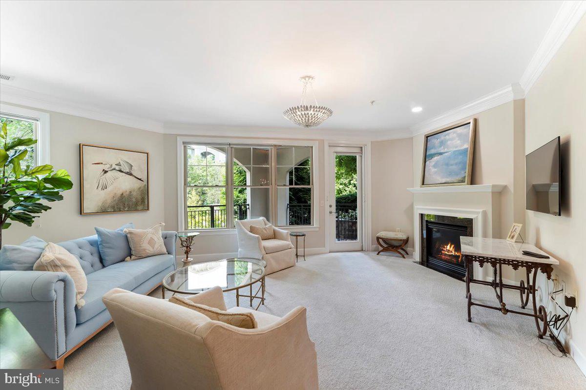 TERRAZZA NEWTOWN SQR - Residential