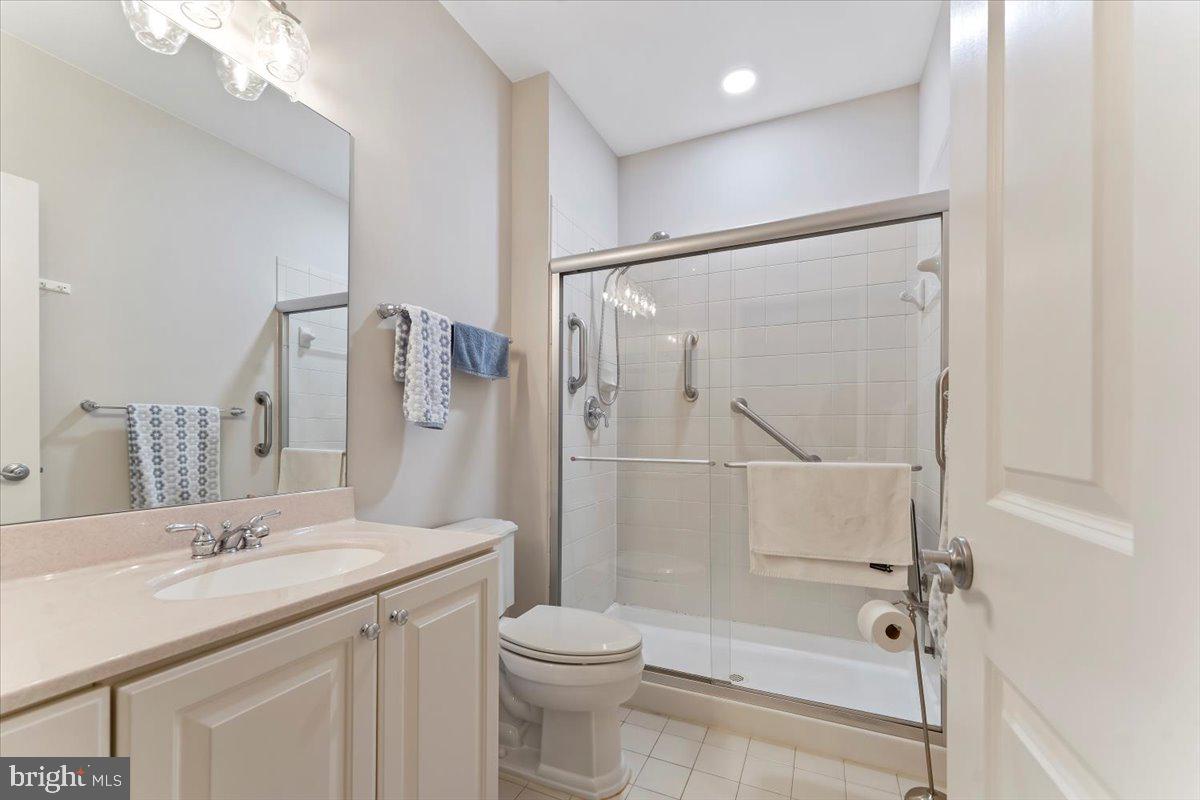 TERRAZZA NEWTOWN SQR - Residential