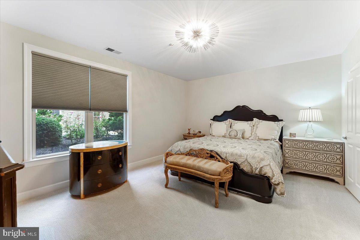 TERRAZZA NEWTOWN SQR - Residential