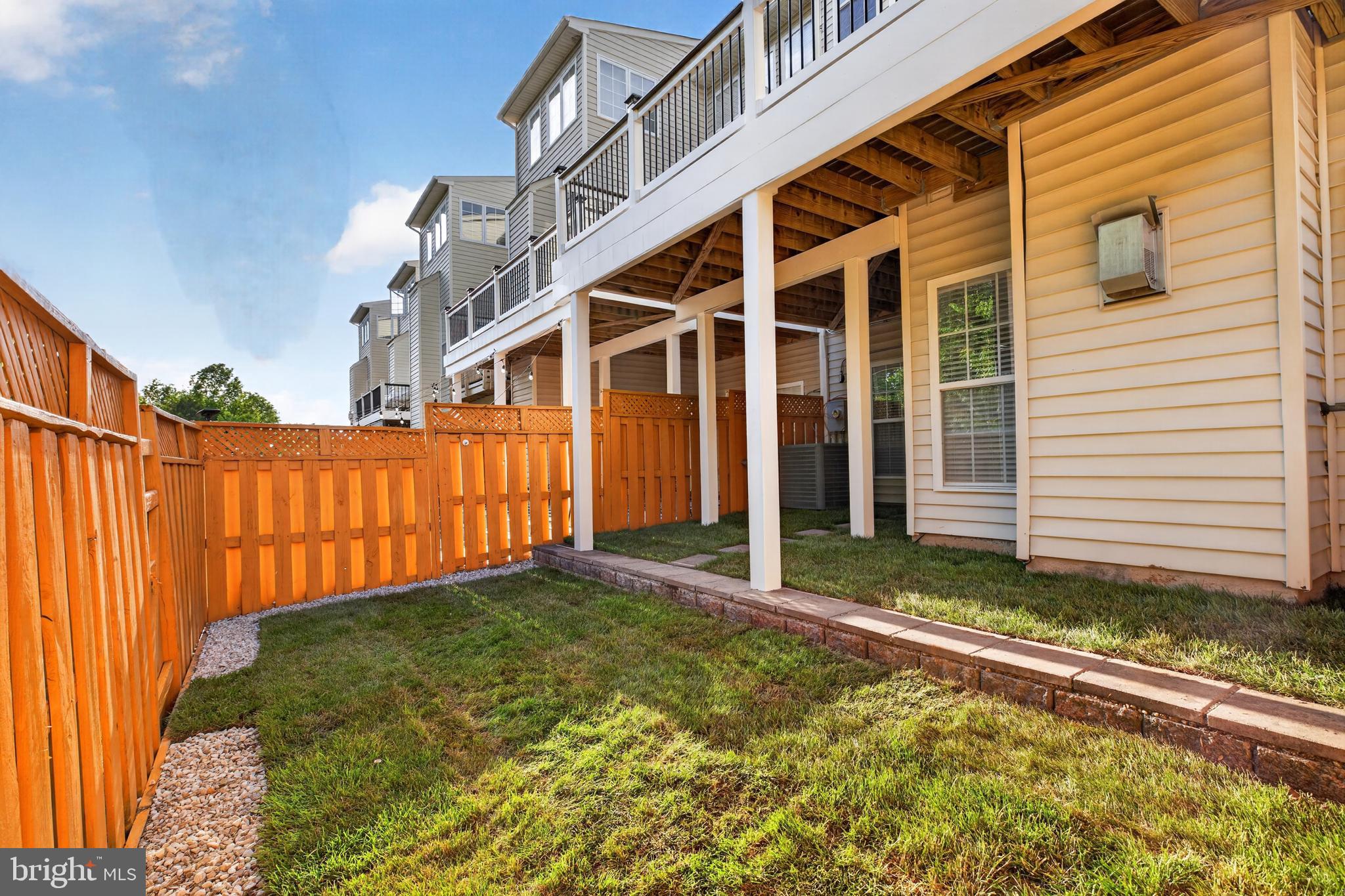 STONE RIDGE - Residential
