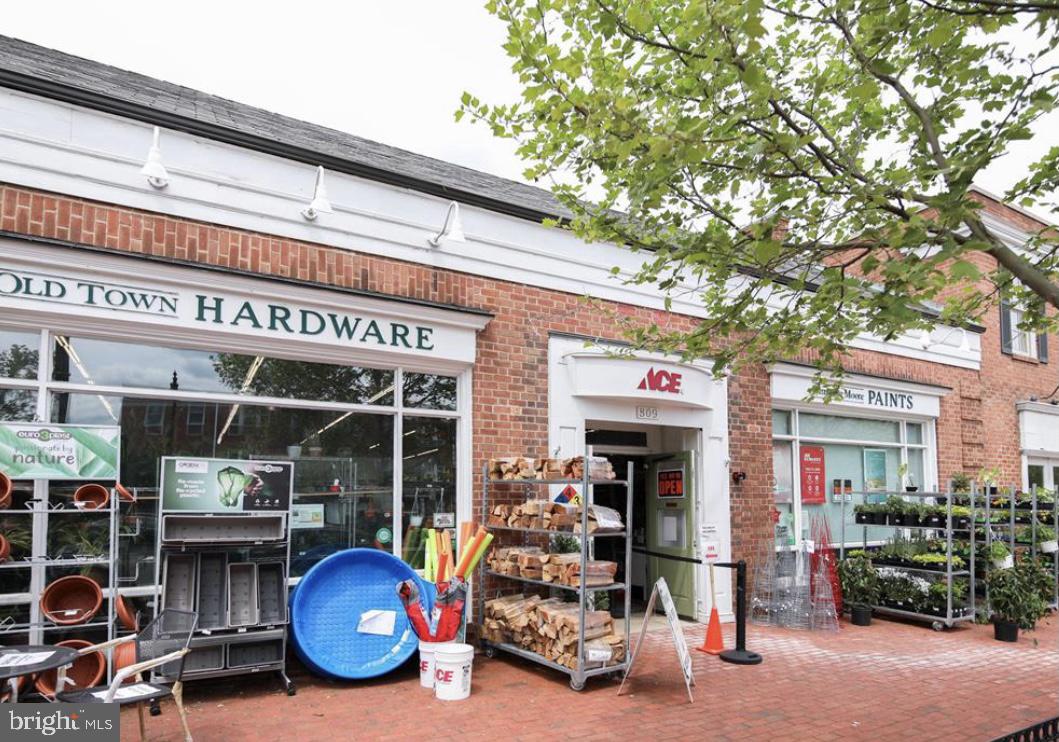 BEARINGS SOUTH - Residential