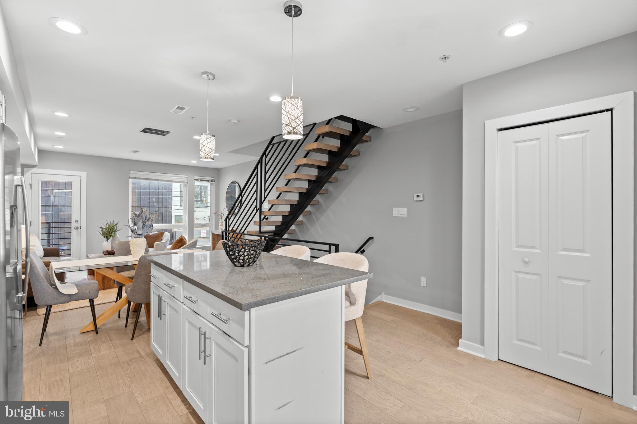 FAIRMOUNT - Residential Lease