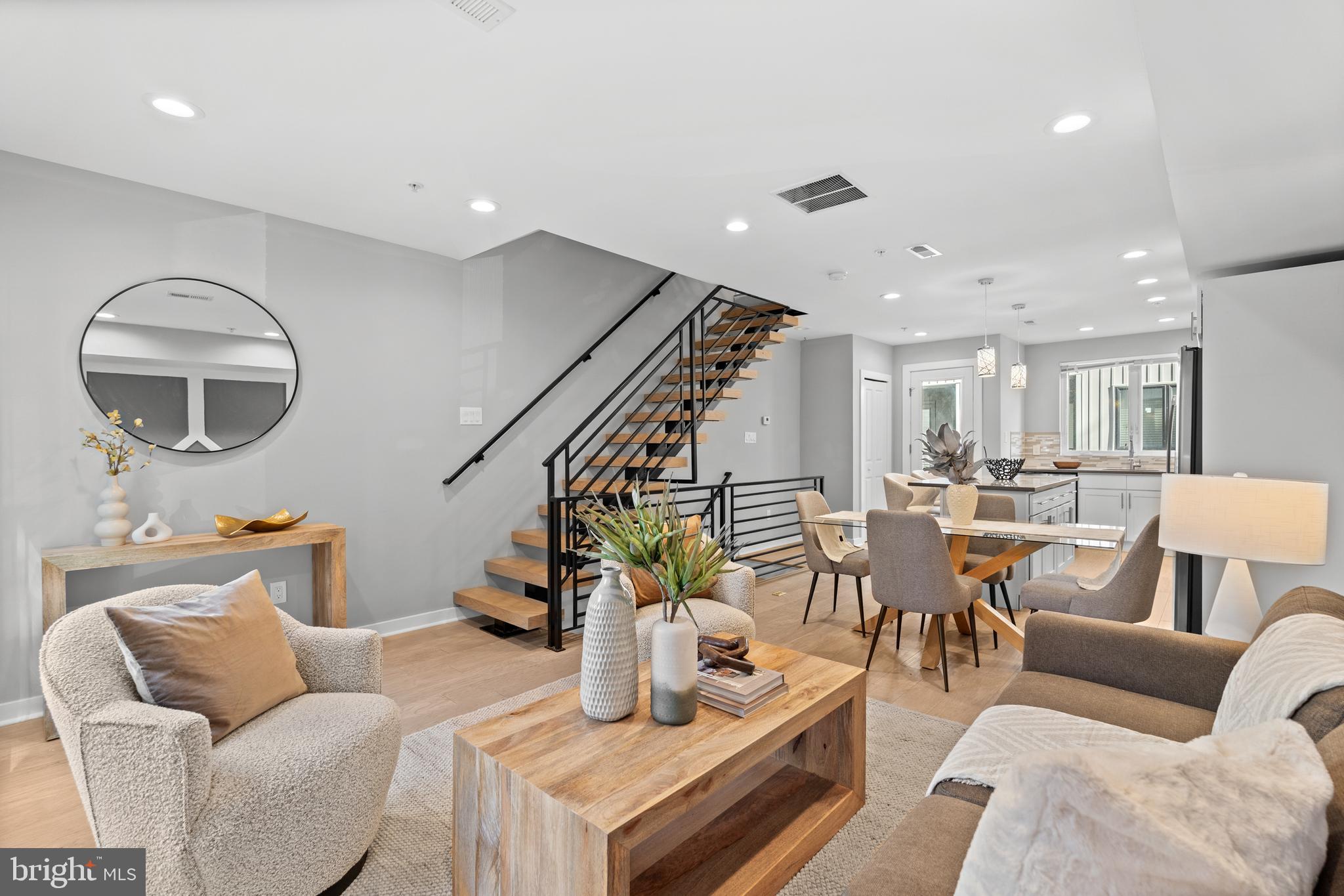 FAIRMOUNT - Residential Lease