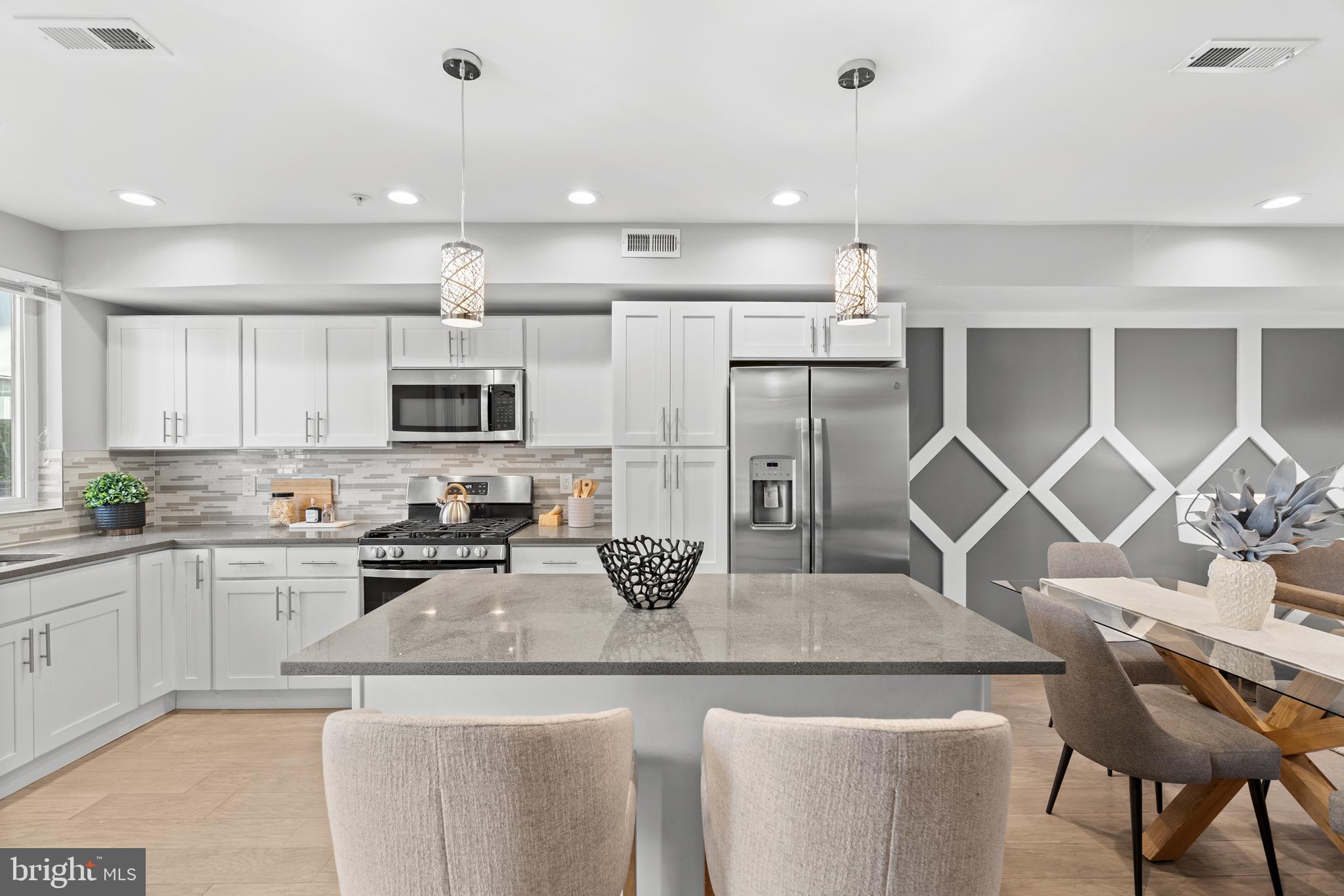 FAIRMOUNT - Residential Lease