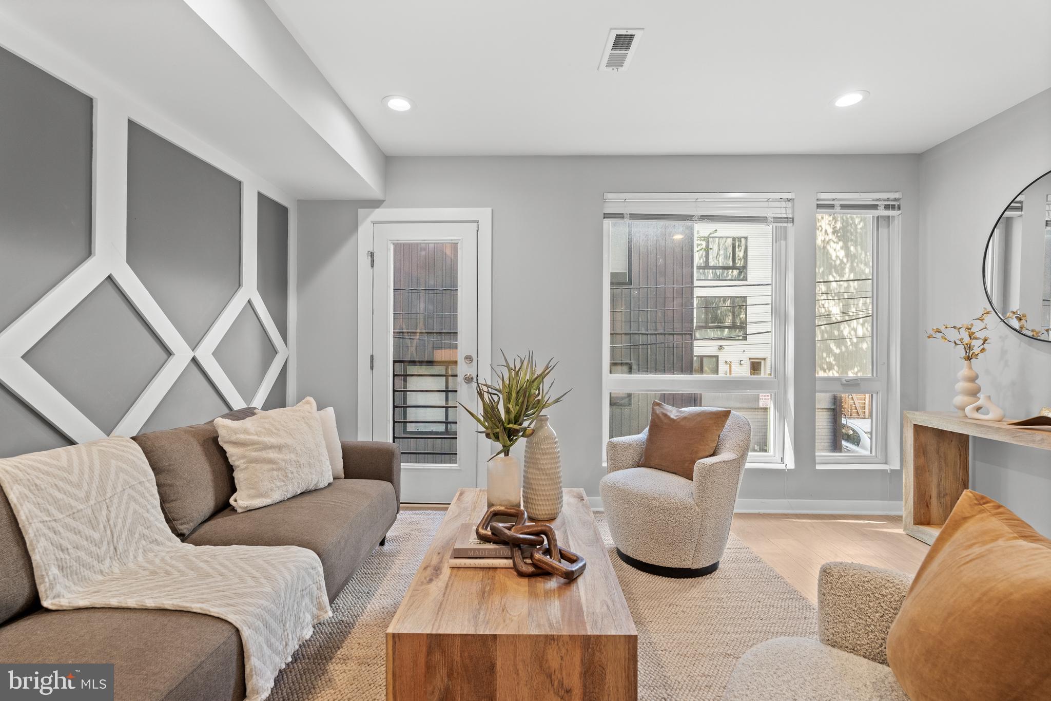 FAIRMOUNT - Residential Lease