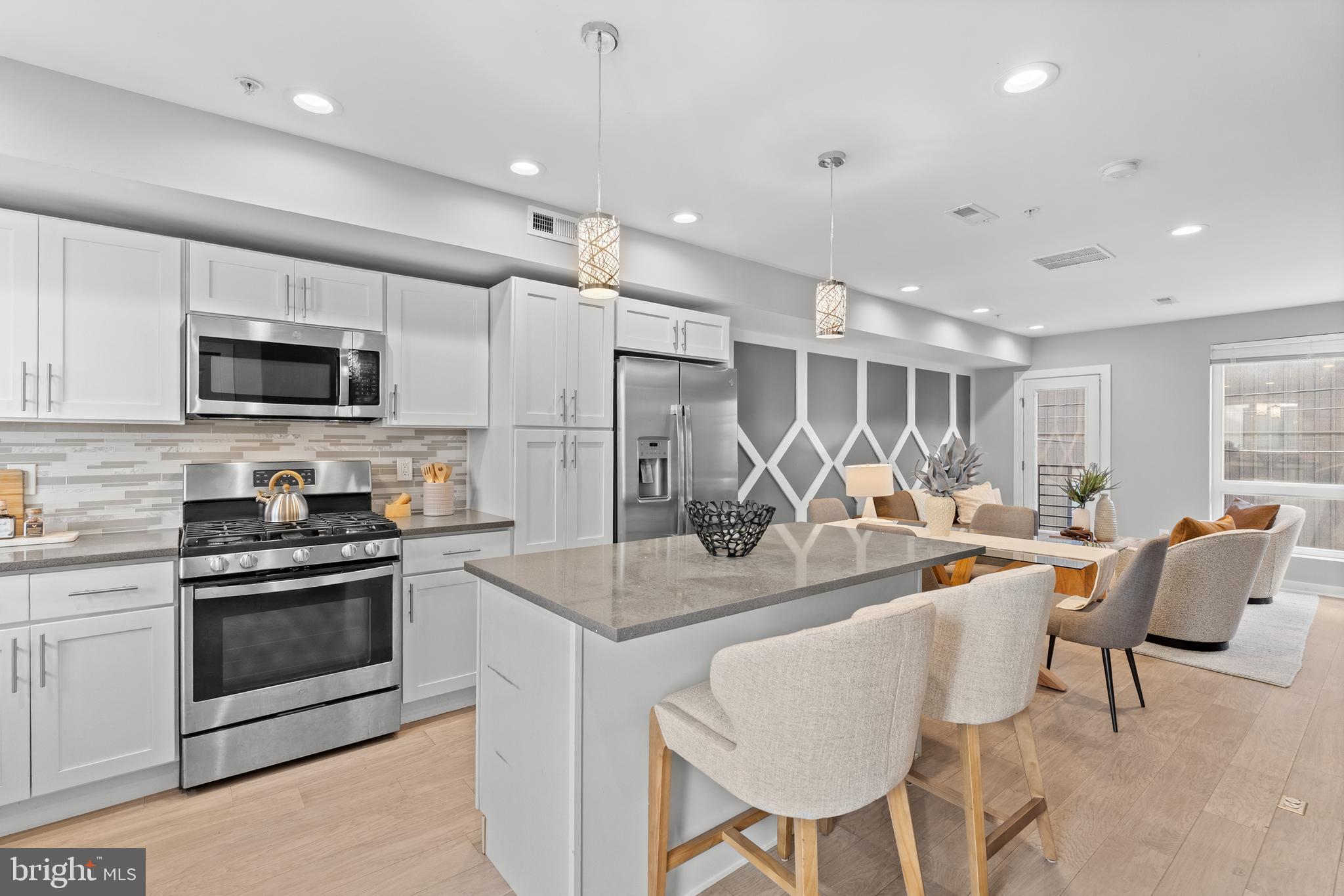 FAIRMOUNT - Residential Lease