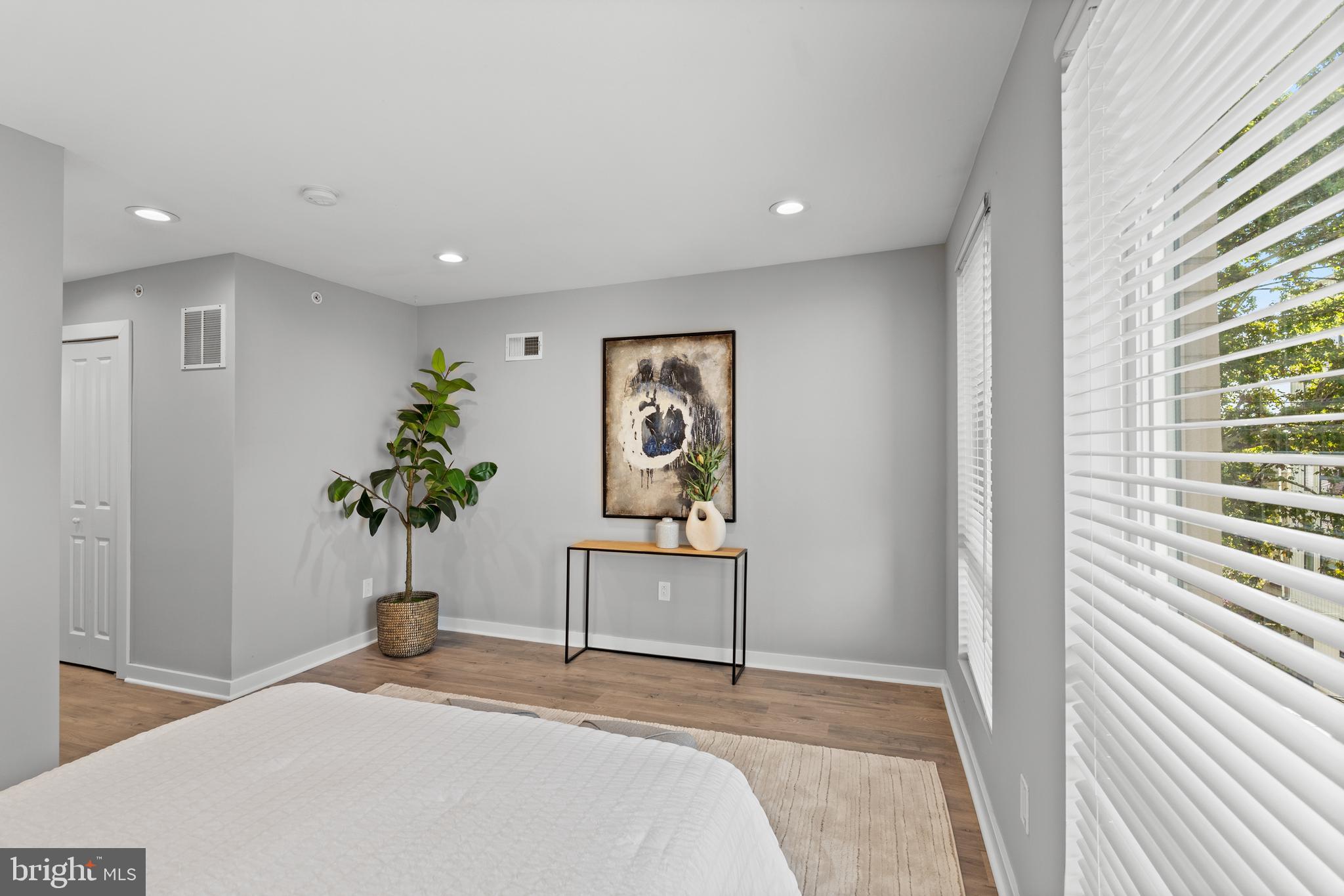 FAIRMOUNT - Residential Lease