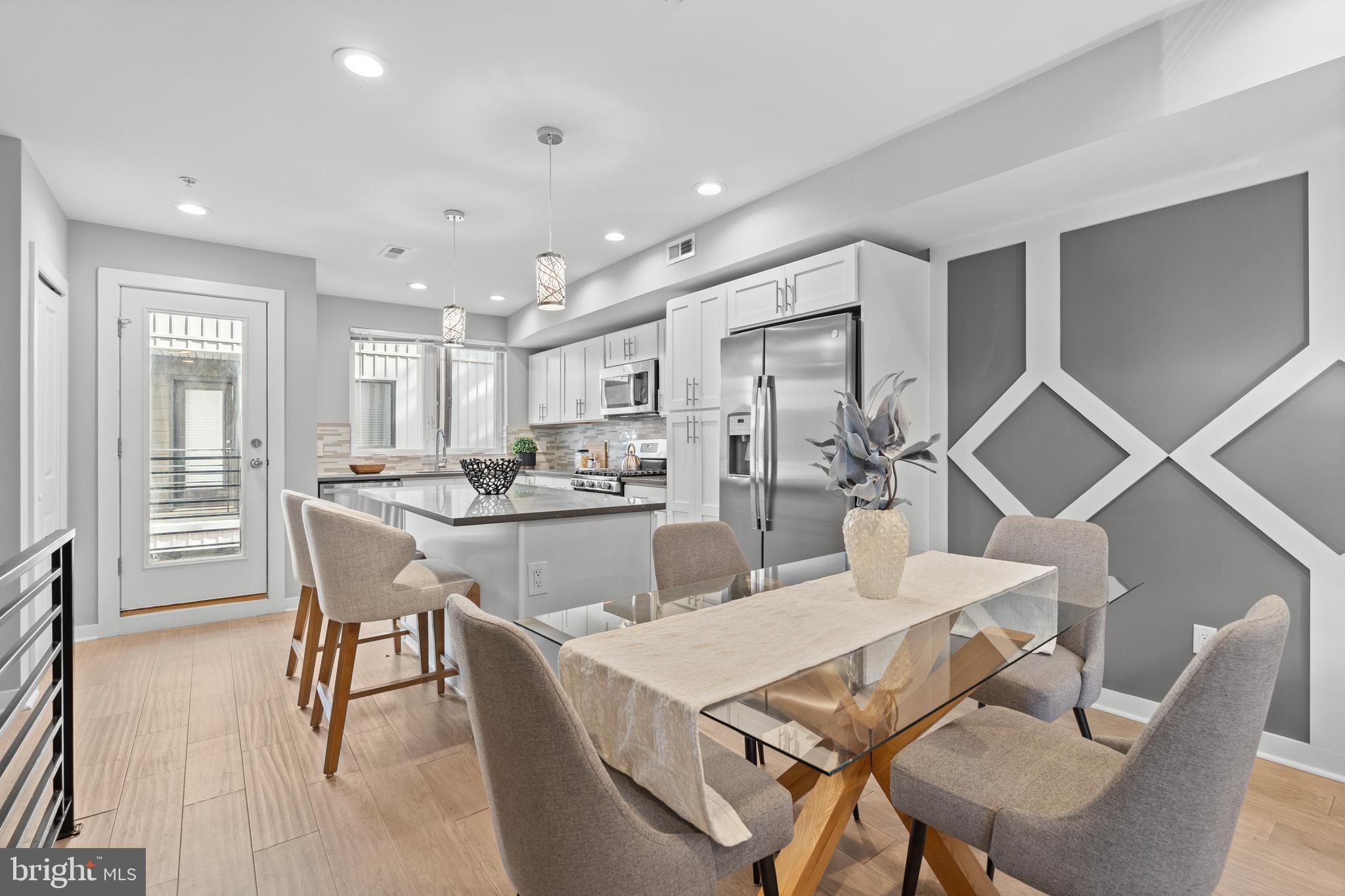 FAIRMOUNT - Residential Lease