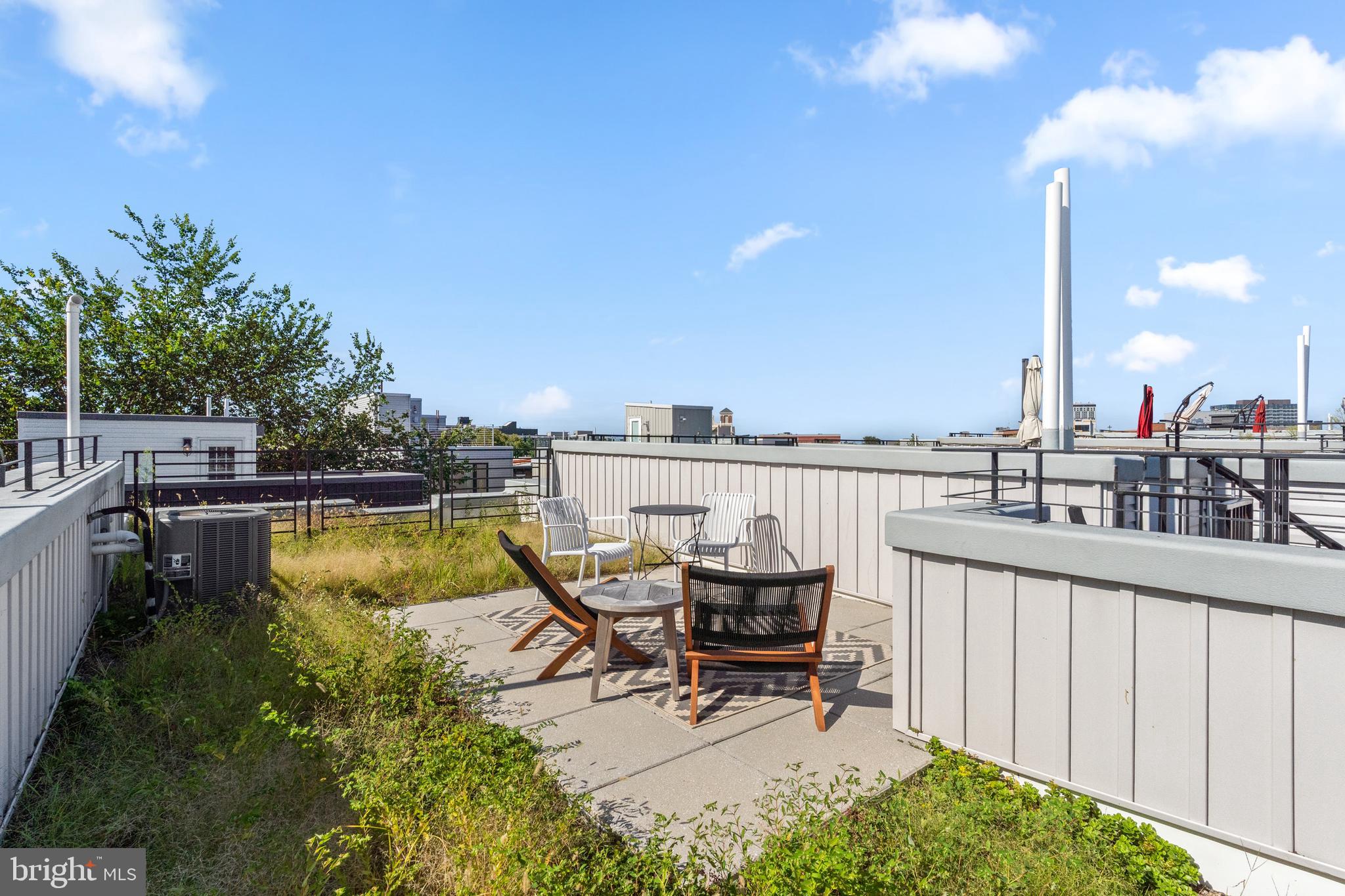 FAIRMOUNT - Residential Lease