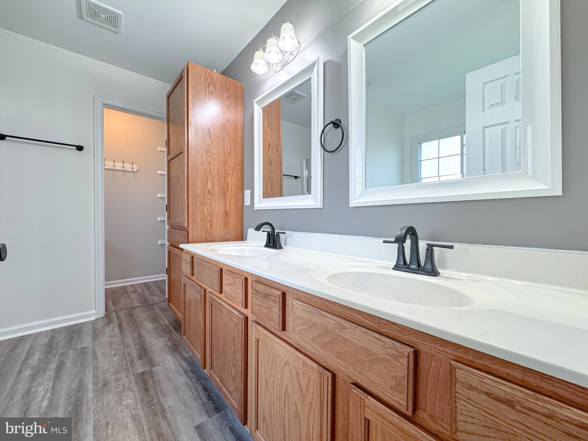 LAKE WILDERNESS - Residential