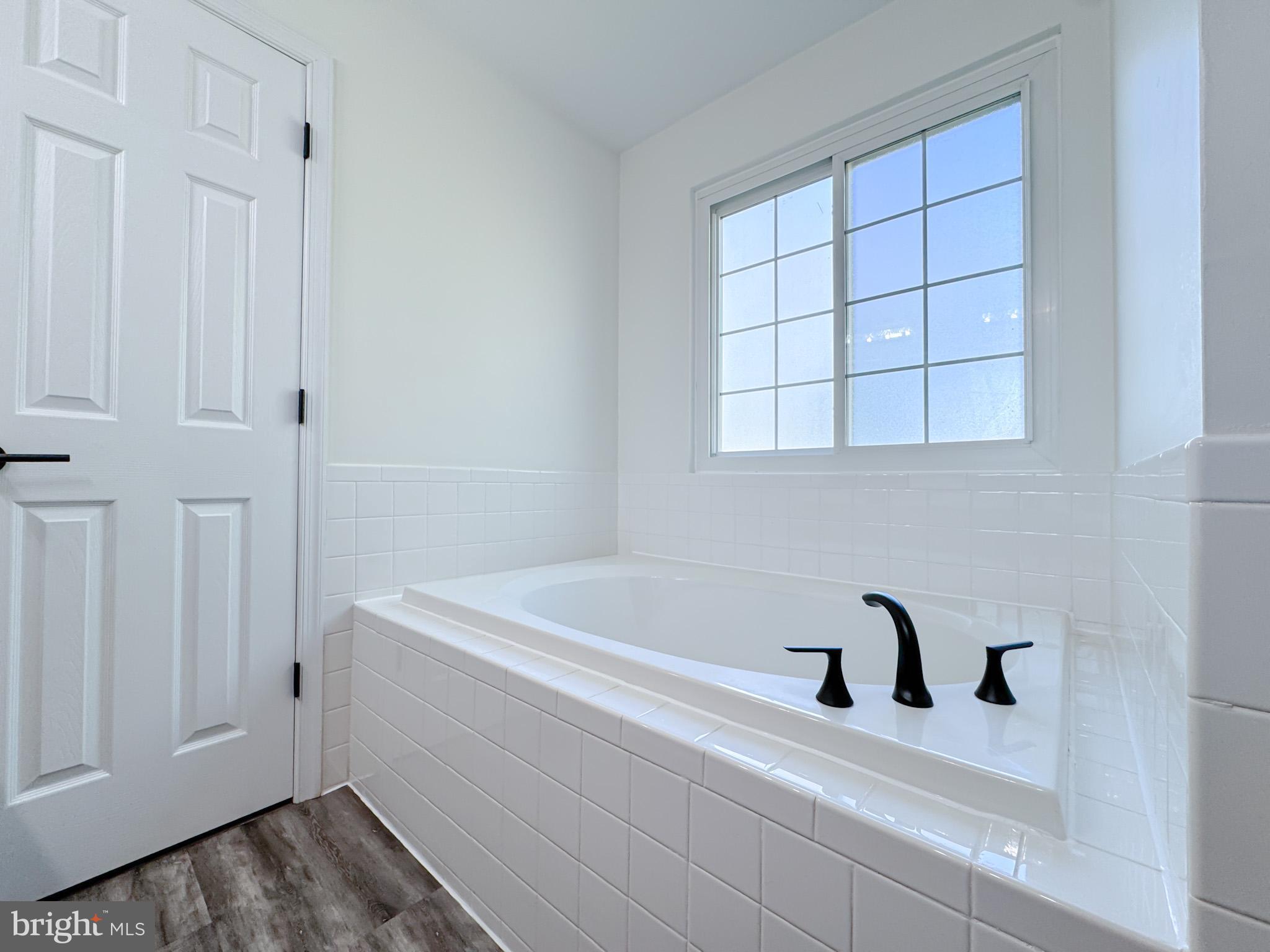 LAKE WILDERNESS - Residential