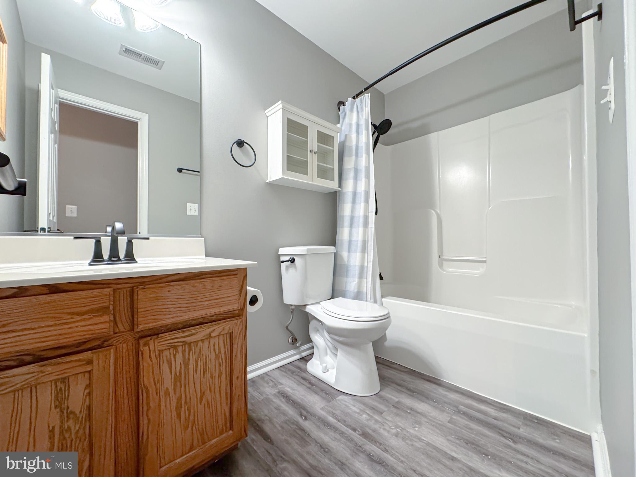 LAKE WILDERNESS - Residential