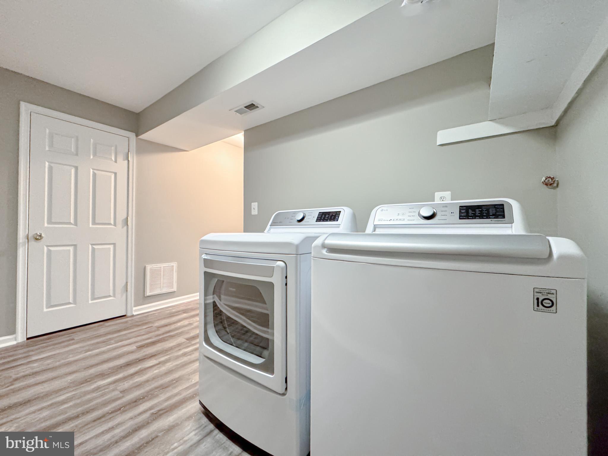 LAKE WILDERNESS - Residential