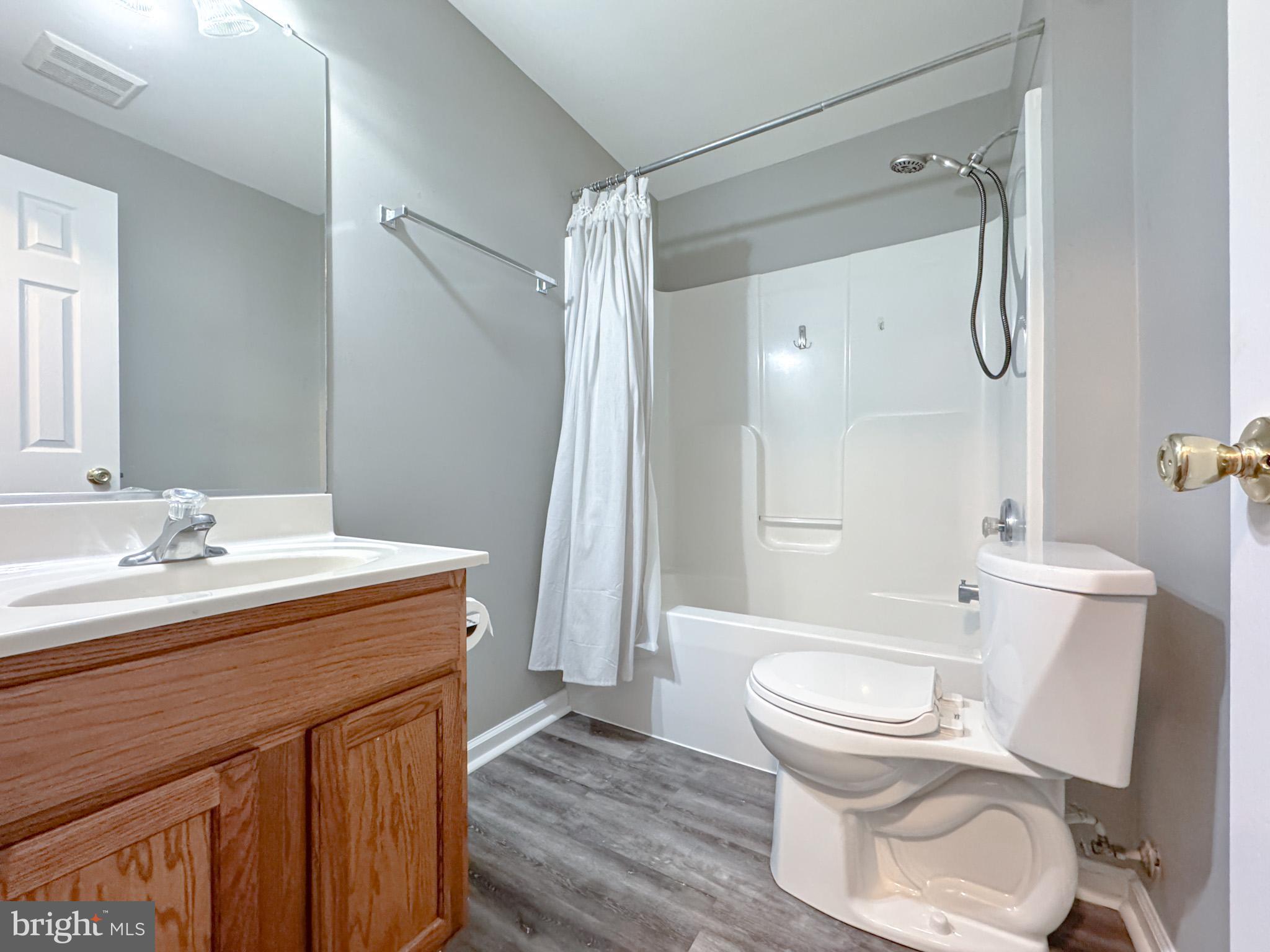 LAKE WILDERNESS - Residential