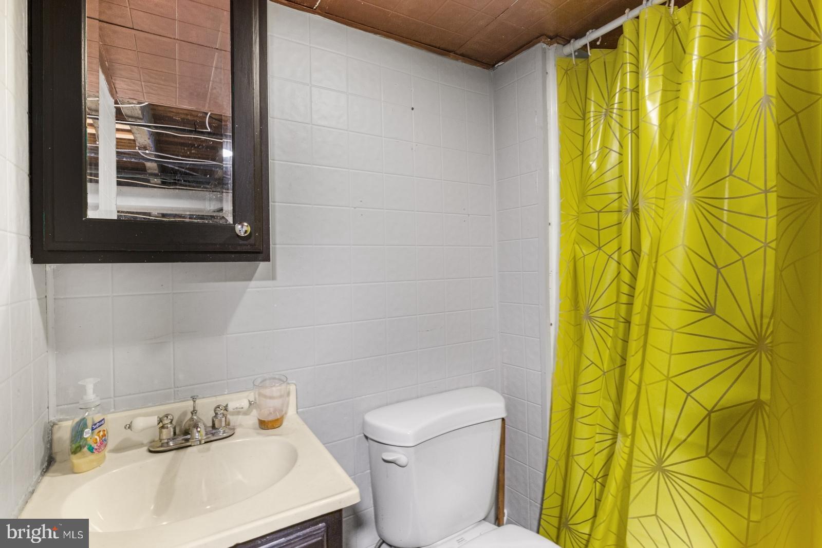PASSYUNK SQUARE - Residential Lease