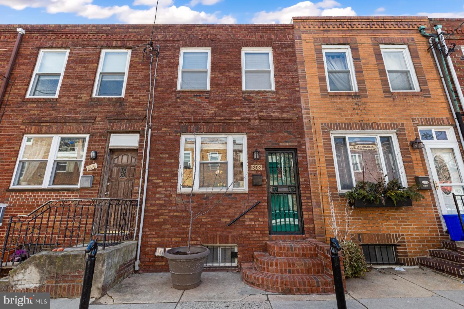 PASSYUNK SQUARE - Residential Lease