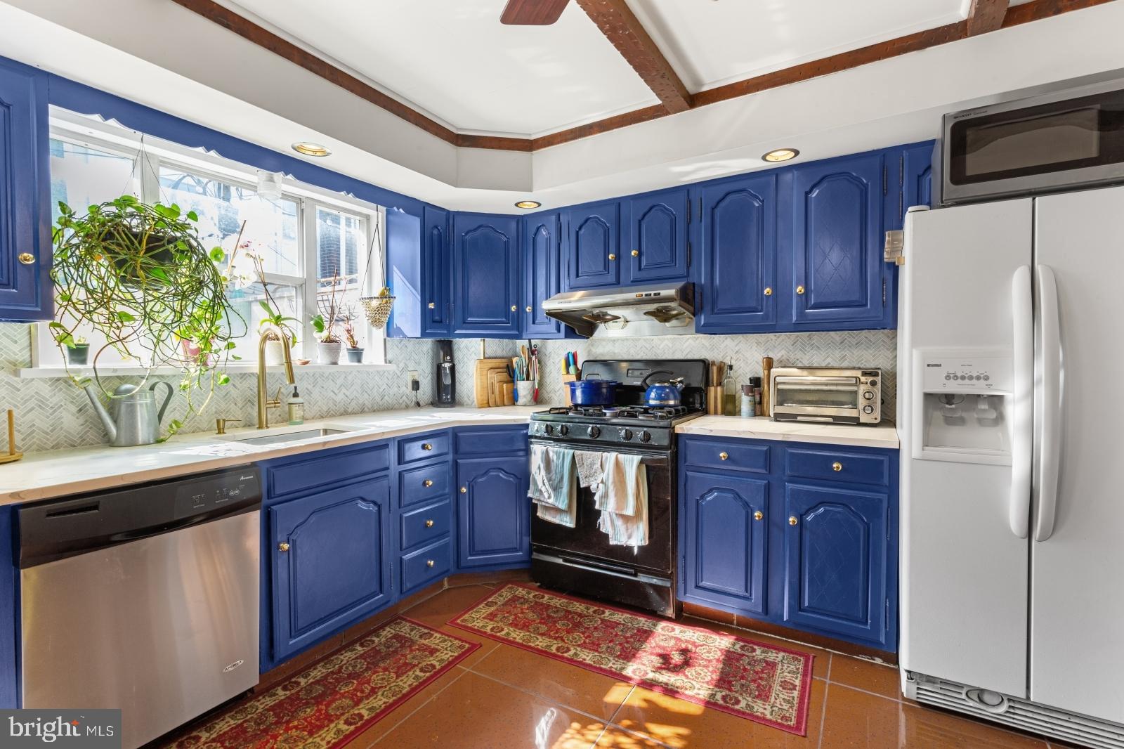 PASSYUNK SQUARE - Residential Lease