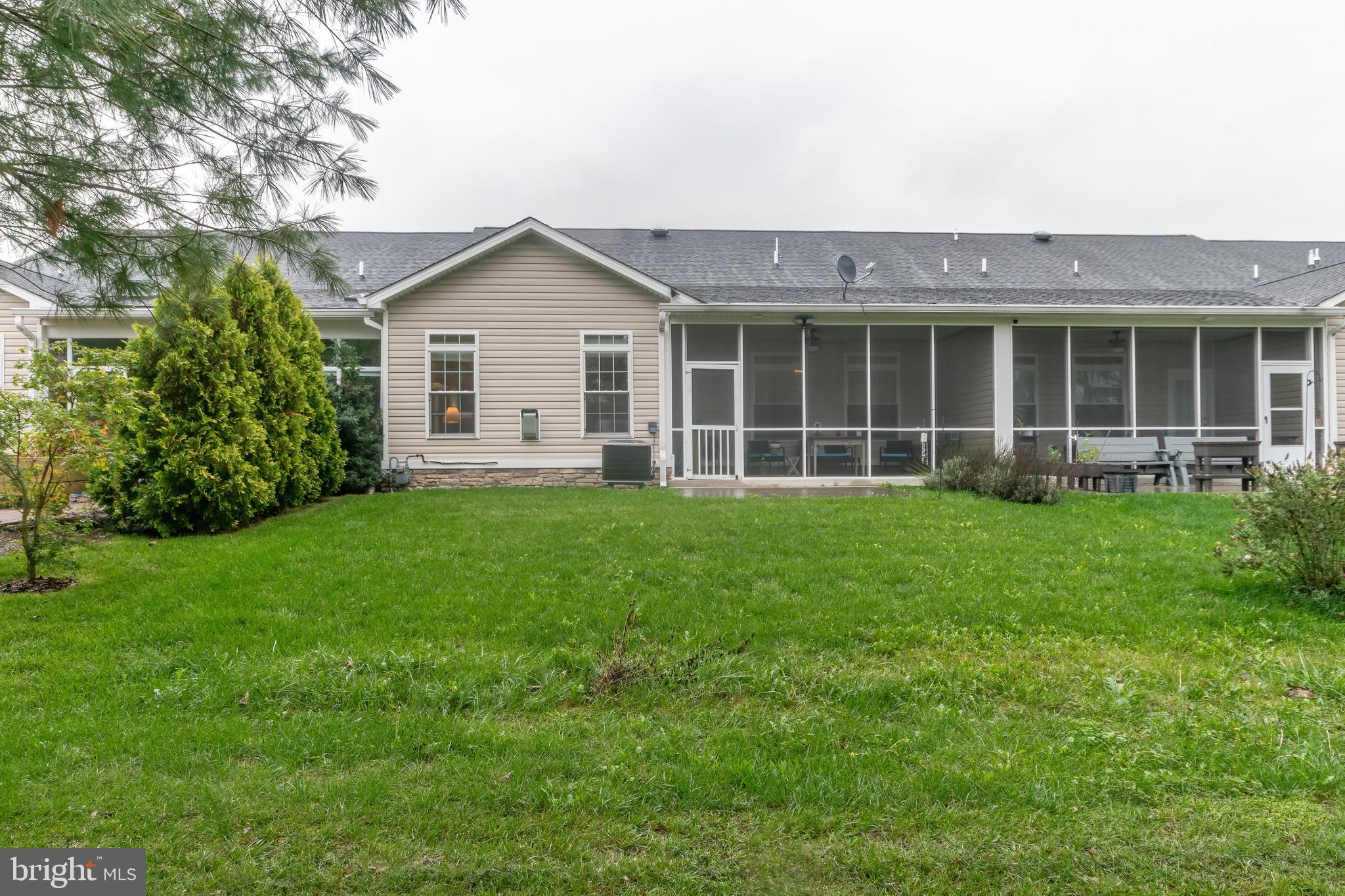 LOCUST HILL - Residential