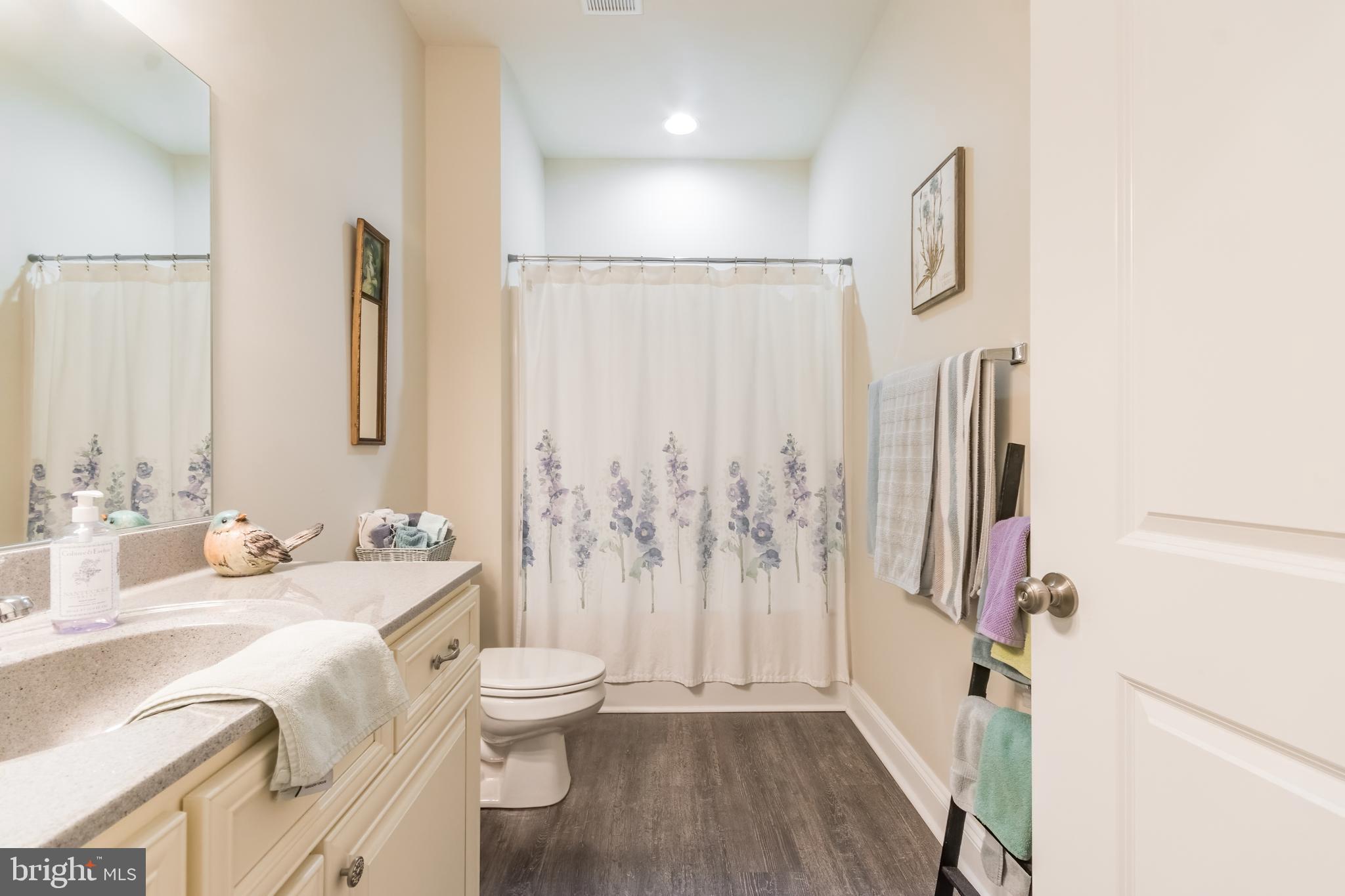 LOCUST HILL - Residential