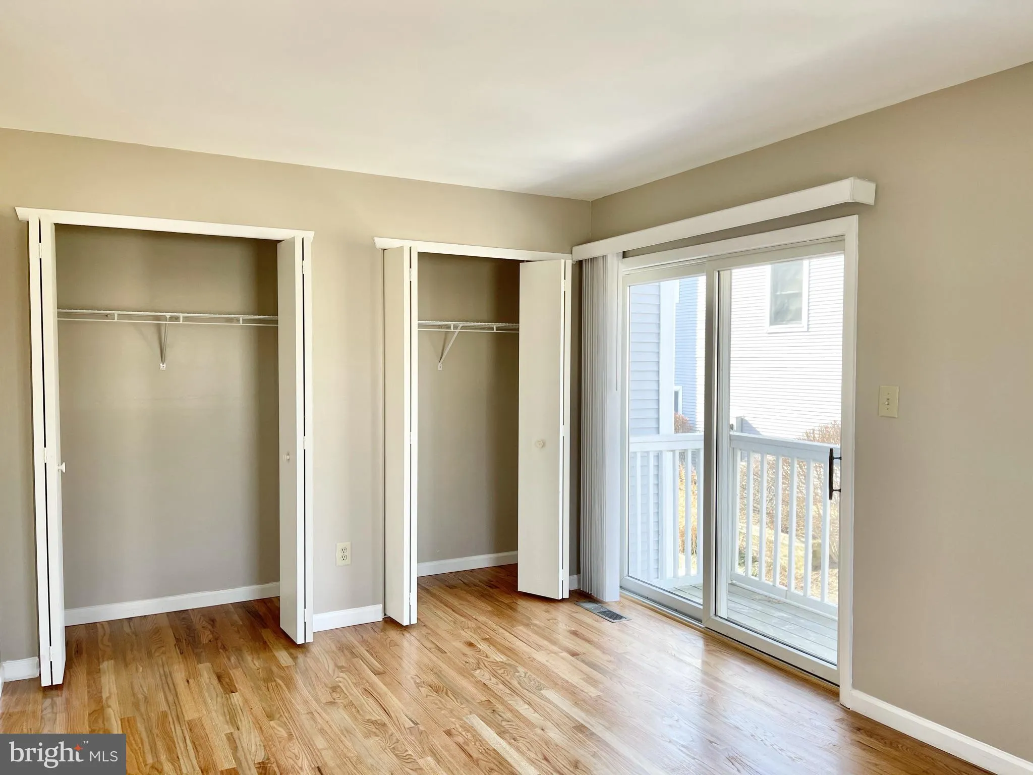 Princeton, New Jersey 08540, United States, 2 Bedrooms Bedrooms, ,2 BathroomsBathrooms,Residential,Contingent,123050