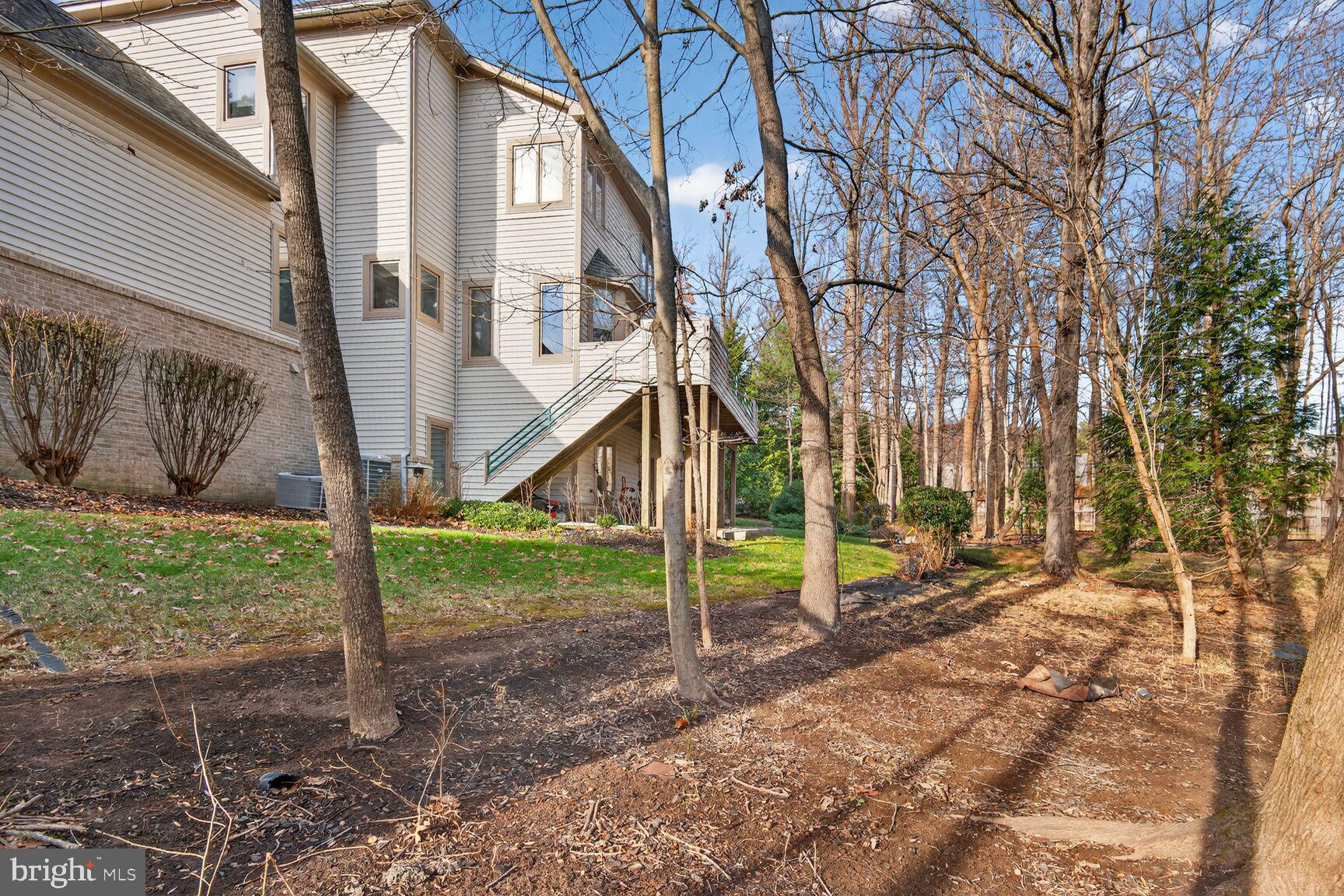 RESTON - Residential