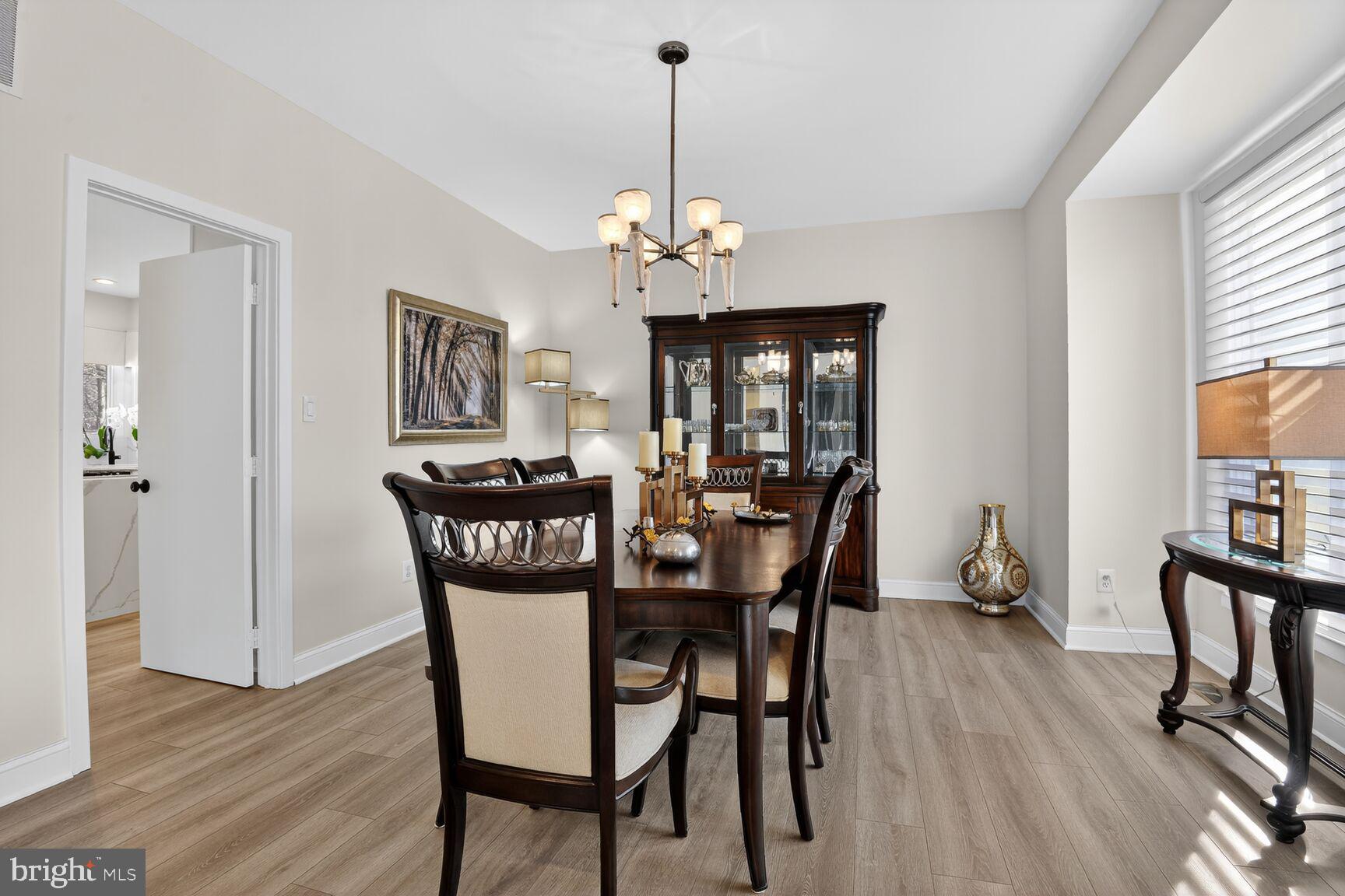 RESTON - Residential