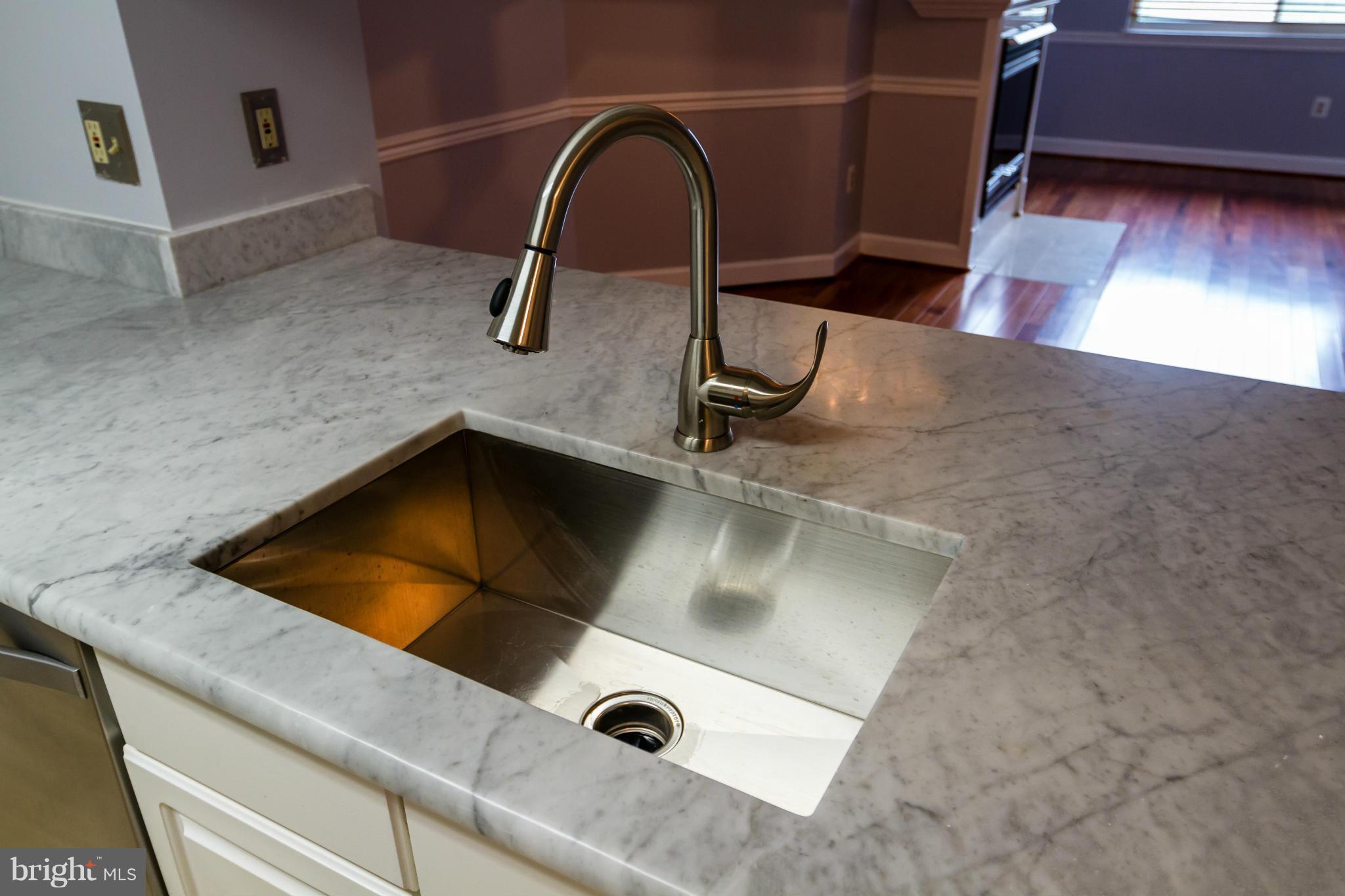 THE WILLIAMSBURG - Residential